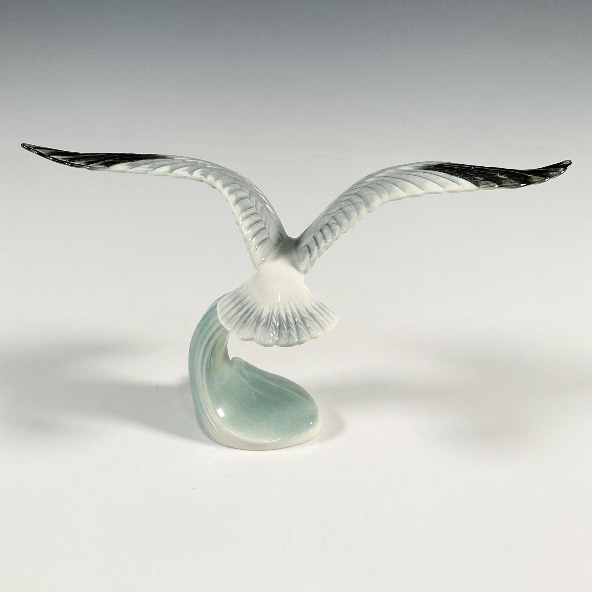 Goebel Porcelain Figurine, Silver Gull - Image 2 of 3