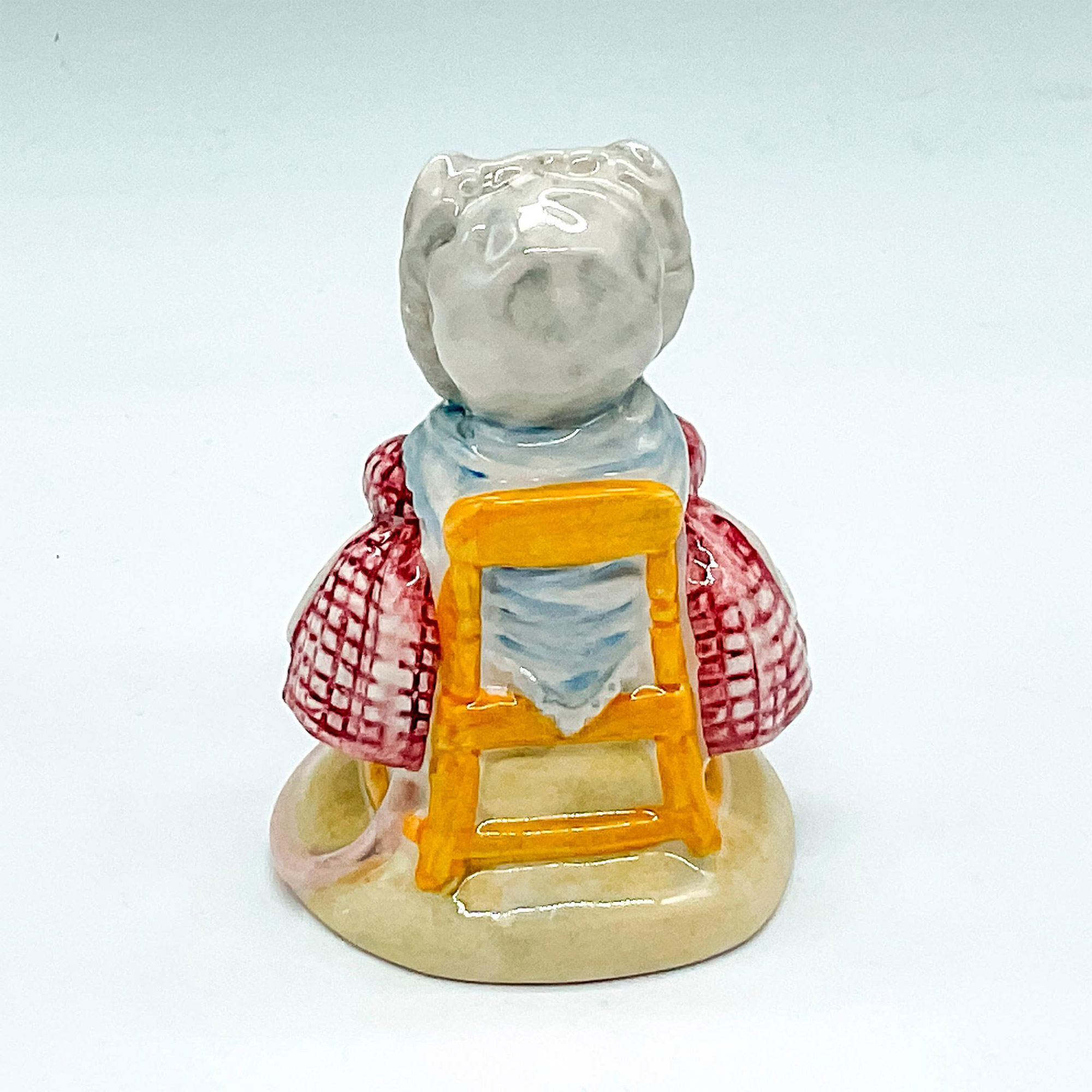 Beswick Beatrix Potter's Figurine, Old Woman Knitting - Image 2 of 3