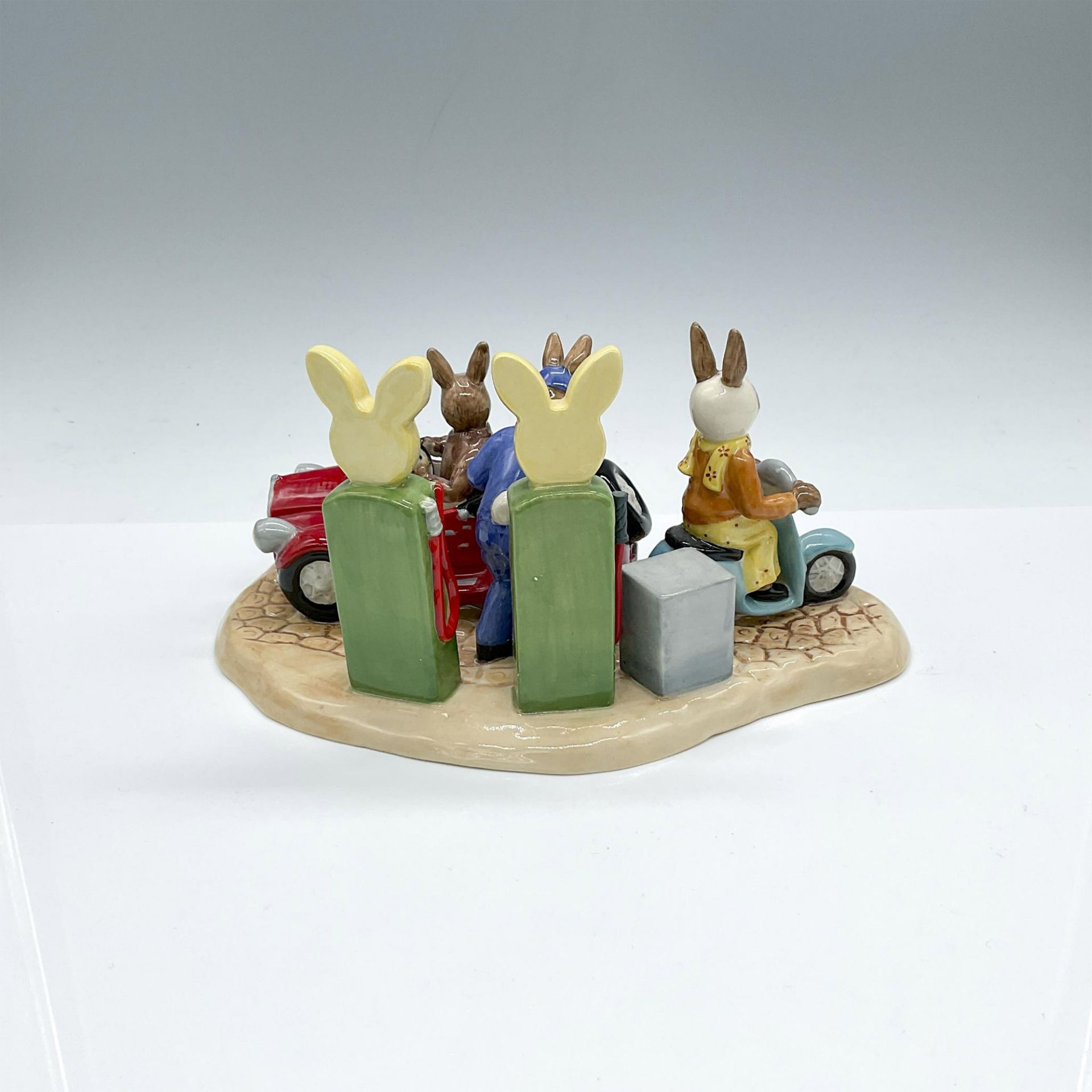 All Fuelled Up DB362 - Royal Doulton Bunnykins - Image 2 of 3