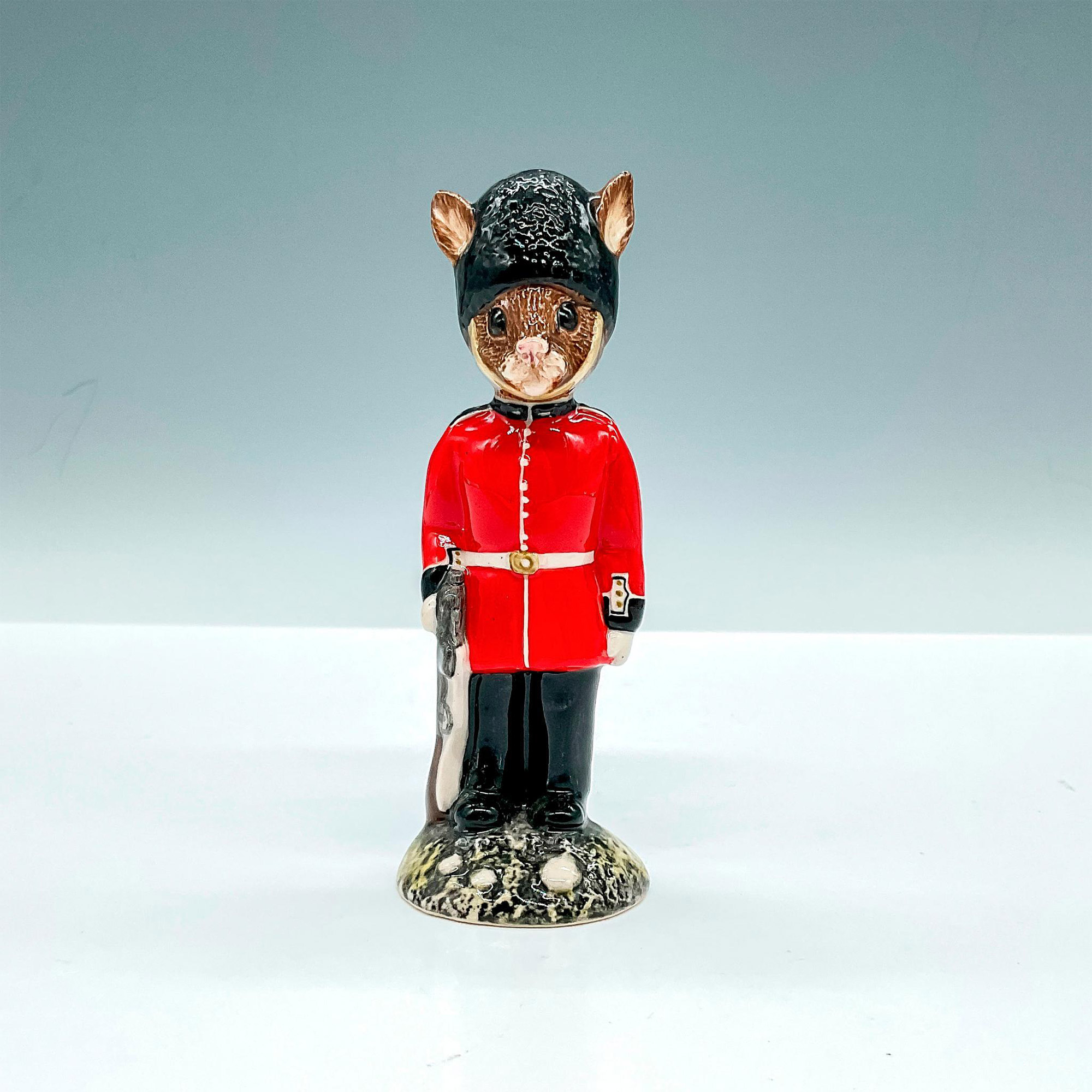 Guardsman DB127 - Royal Doulton Bunnykins