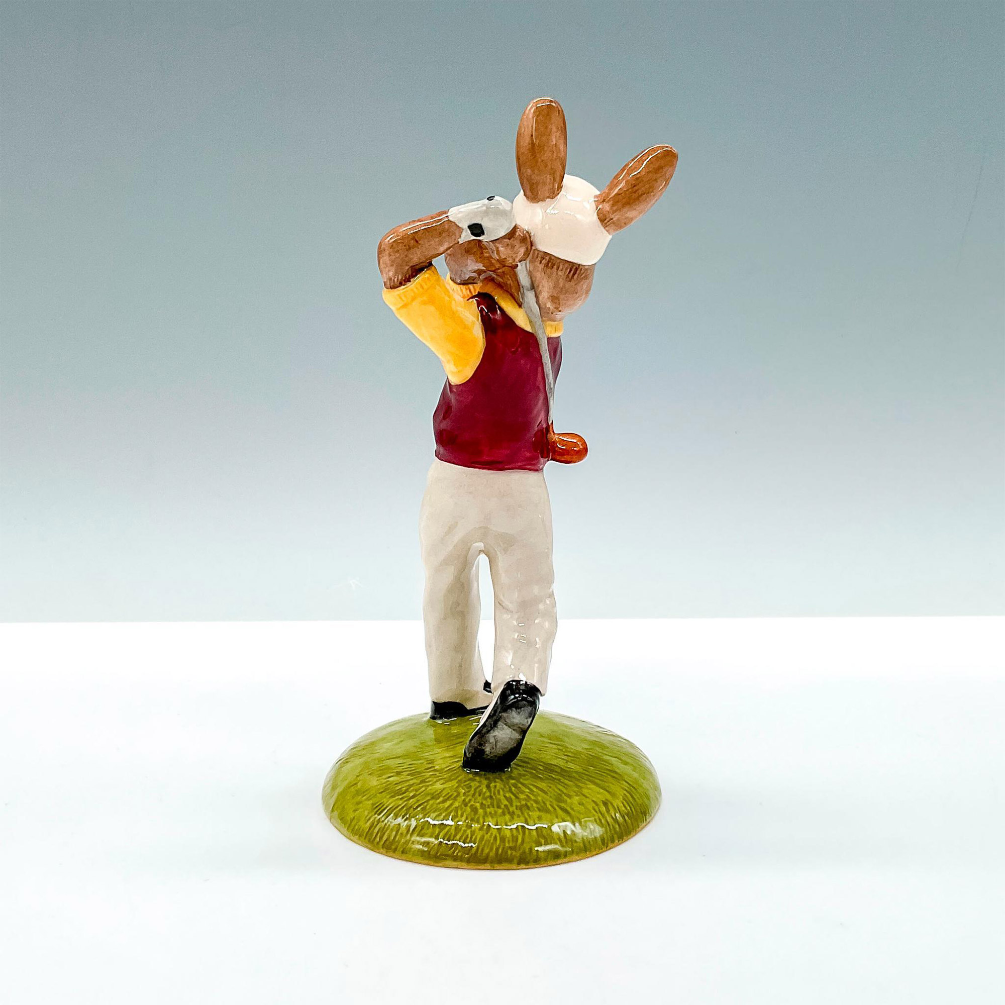 Golfer DB255 - Royal Doulton Bunnykins - Image 2 of 4