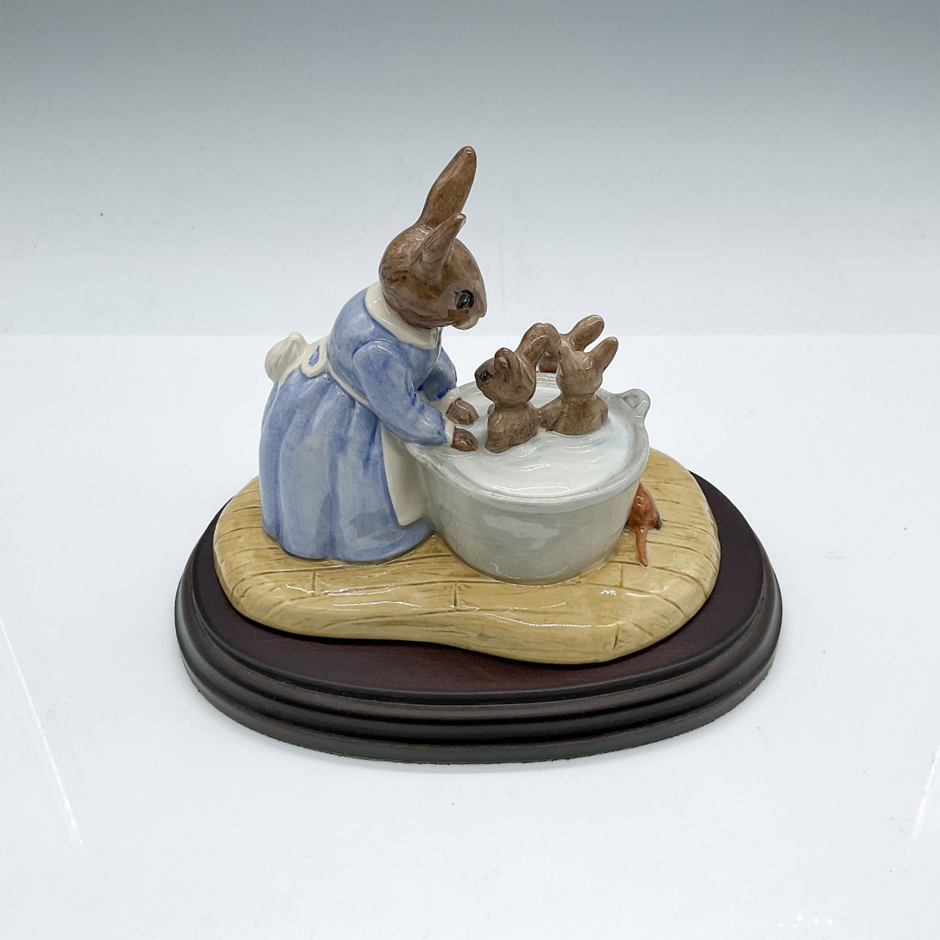 Royal Doulton Bunnykins Tableau, Bath Night DB241 + Base - Image 2 of 3