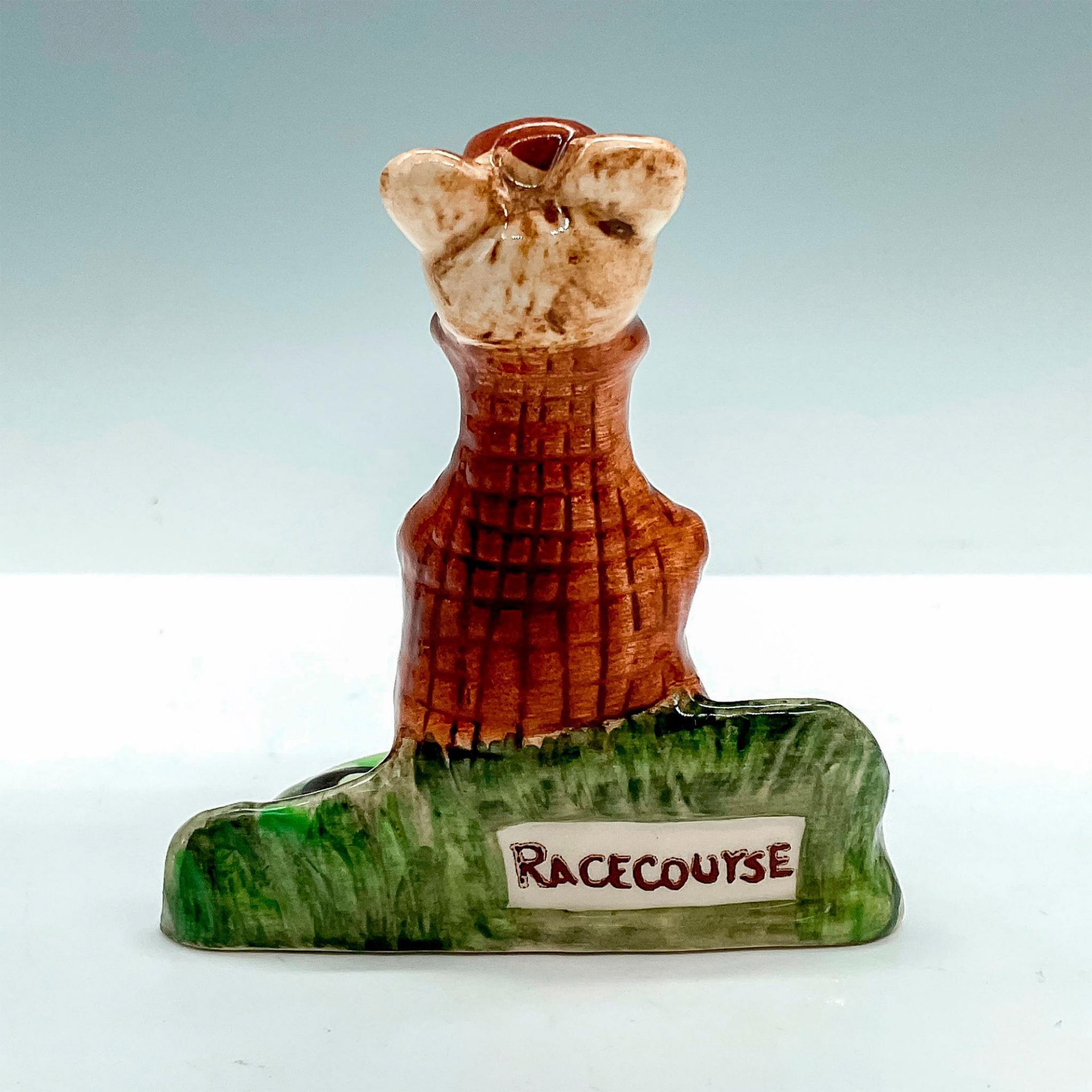 Beswick Kitty McBride Porcelain Figurine, The Racegoer 2528 - Bild 2 aus 3