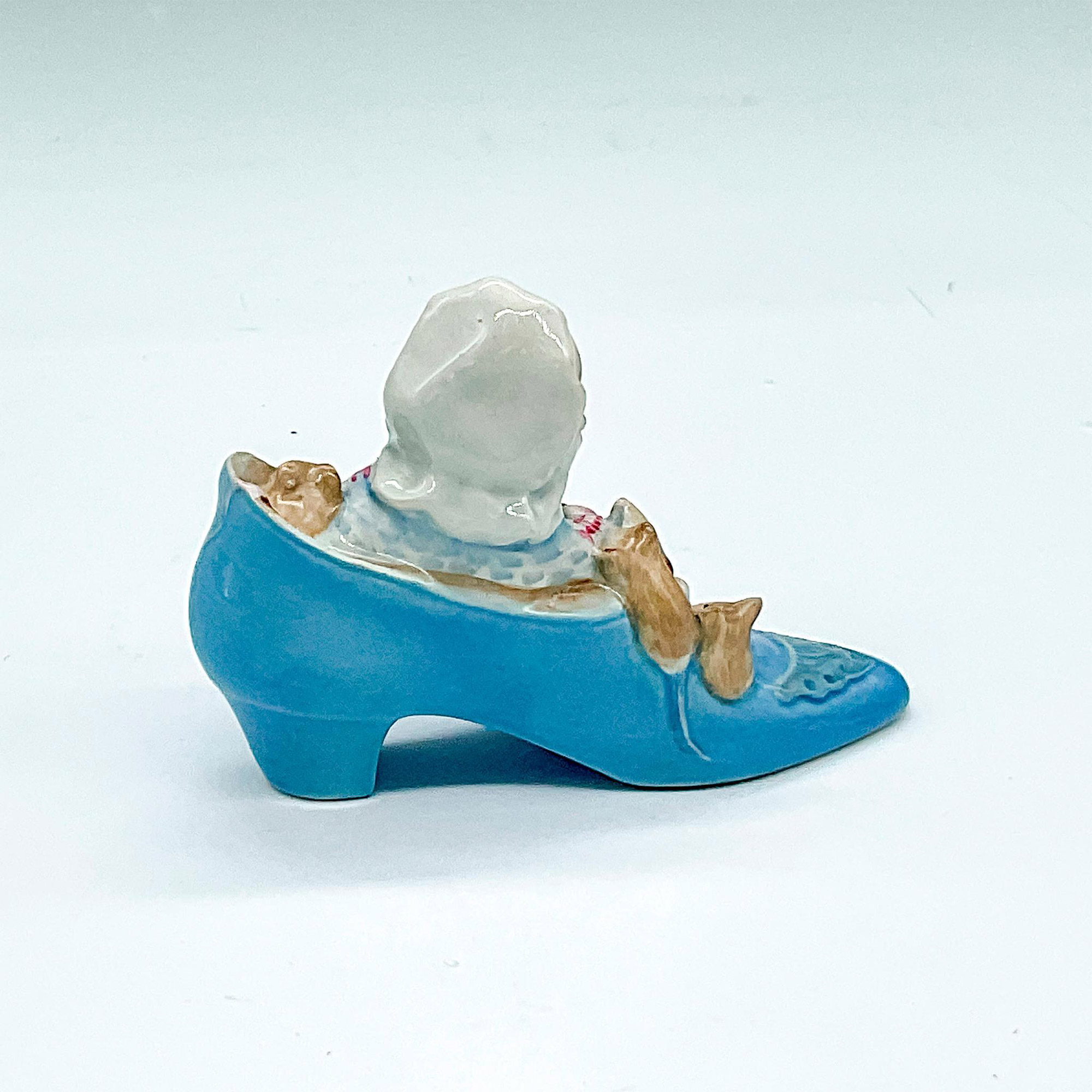 Beswick Beatrix Potter's Figurine, Mouse in Shoe - Image 2 of 3