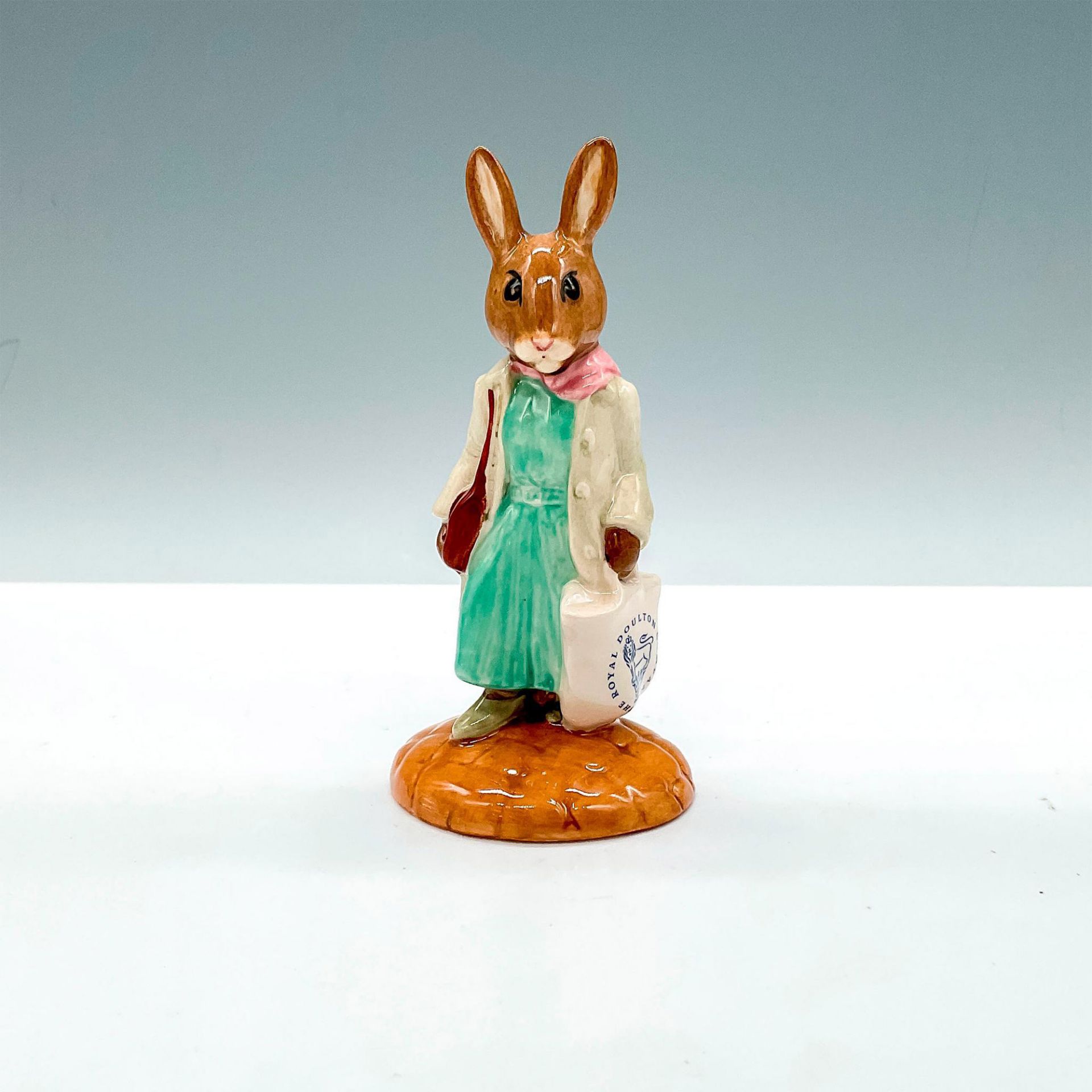 Shopper Bunnykins DB233 - Royal Doulton Bunnykins