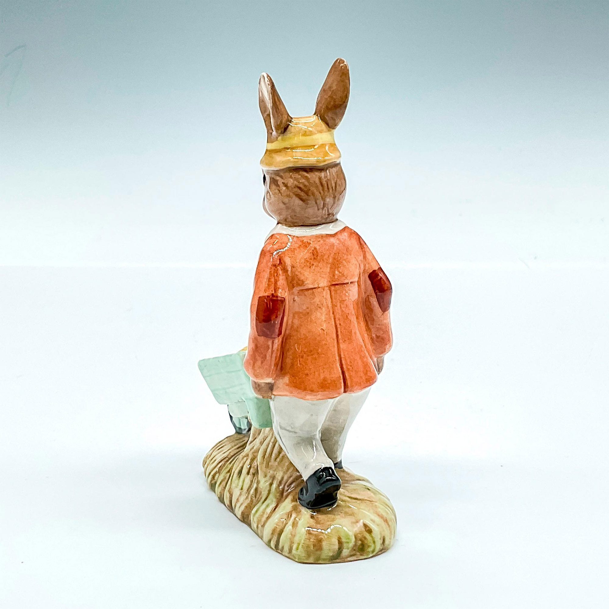 Gardener DB156 - Royal Doulton Bunnykins - Image 2 of 4