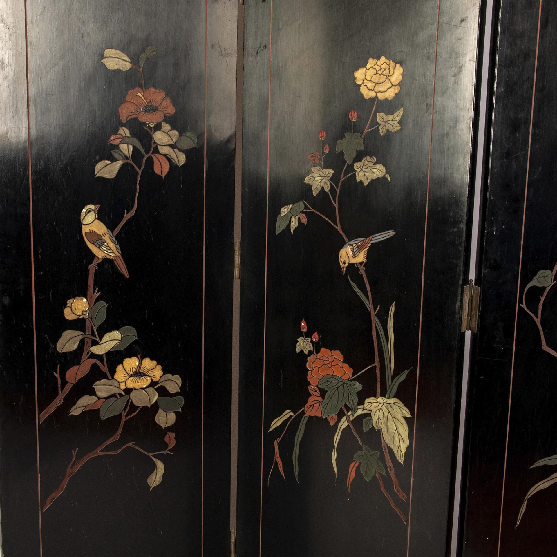 Original Gilded and Hand Painted Four Panel Asian Screen - Bild 10 aus 11