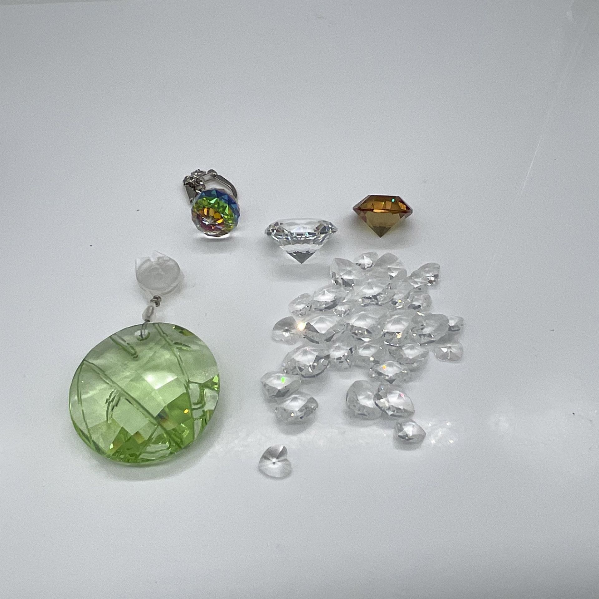 5pc Swarovski Crystal Grouping - Image 2 of 4