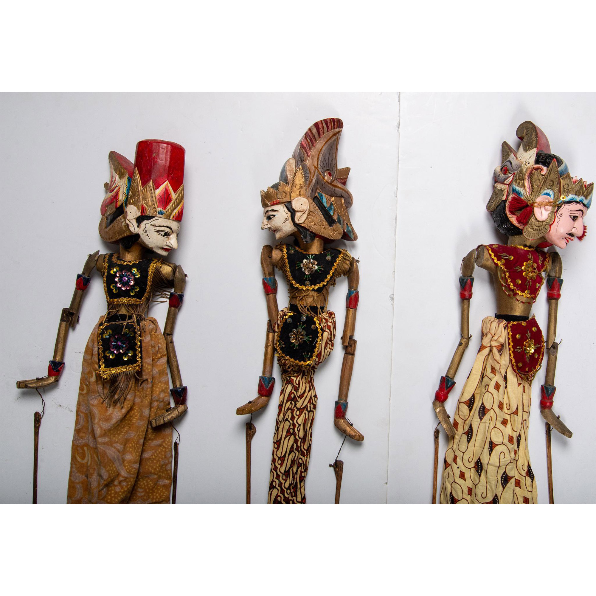 6pc Indonesian Wayang Golek Stick Puppets - Image 4 of 6