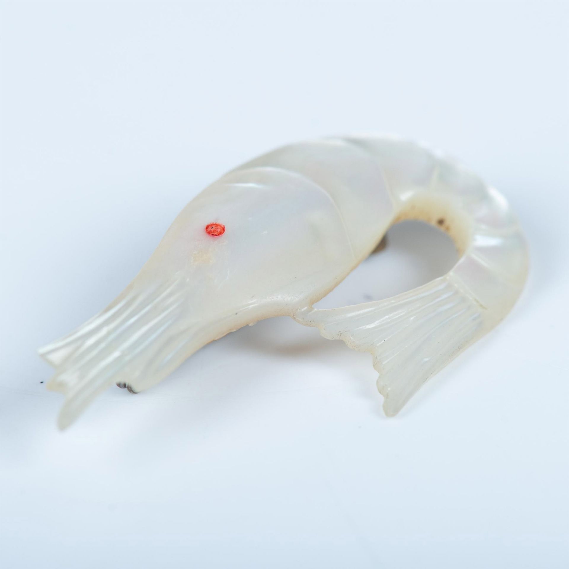 Cute Mother of Pearl Shrimp Brooch - Bild 3 aus 3