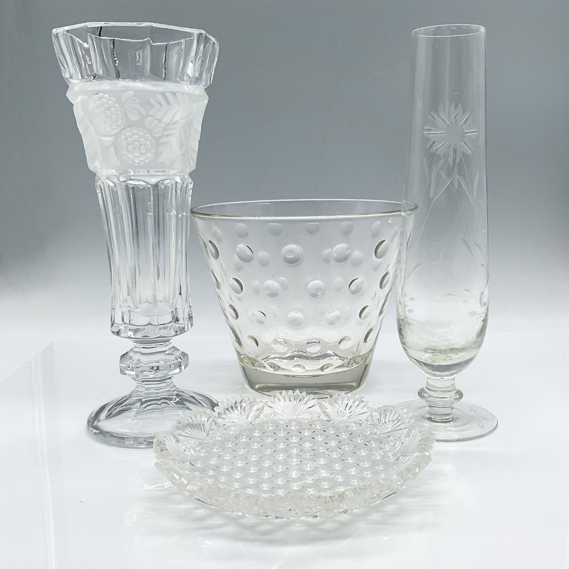 4pcs Glassware Vases and Dish and Ice Bucket