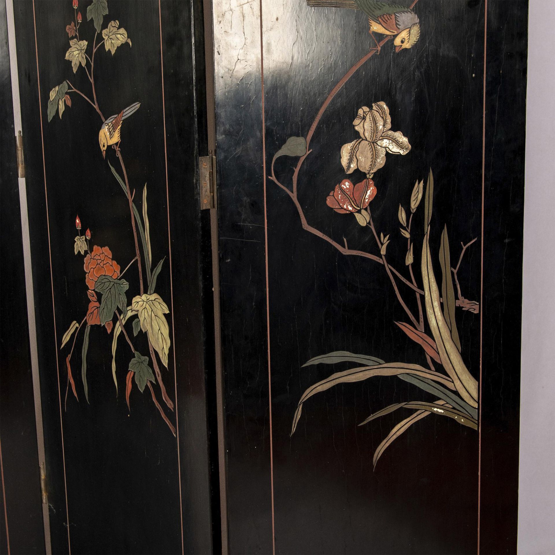 Original Gilded and Hand Painted Four Panel Asian Screen - Bild 11 aus 11