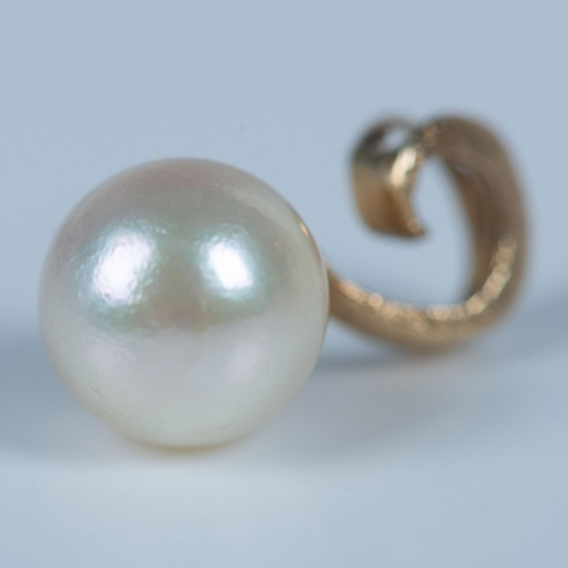 Petite 14K Gold and Pearl Pendant - Bild 3 aus 5