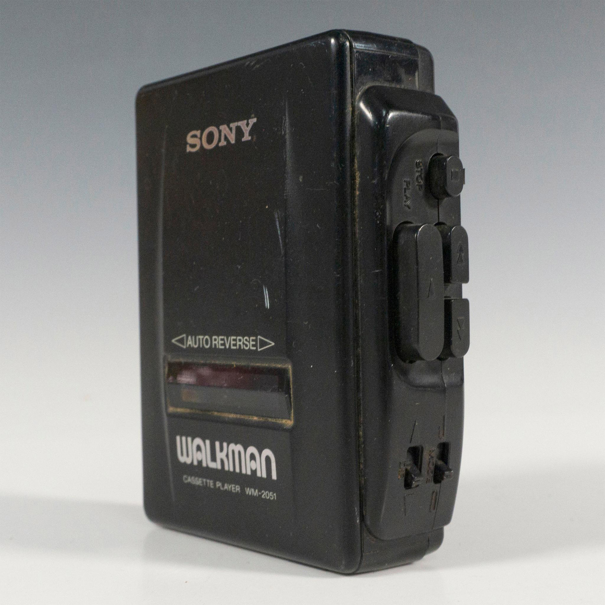 Sony Walkman WM-2051 Portable Cassette Player - Image 2 of 5