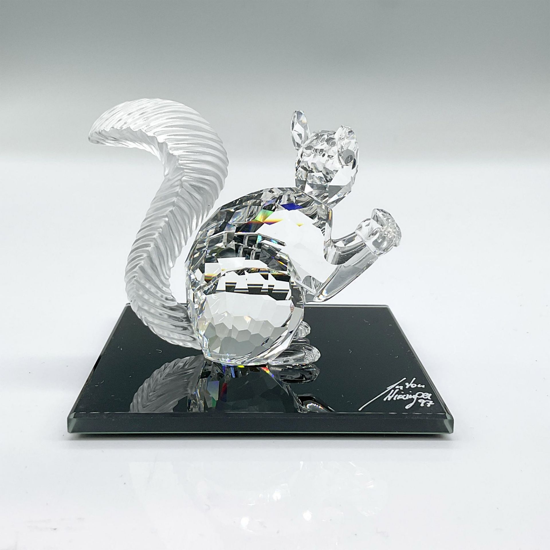 Swarovski Crystal Figurine, SCS Members Squirrel + Base - Image 2 of 4