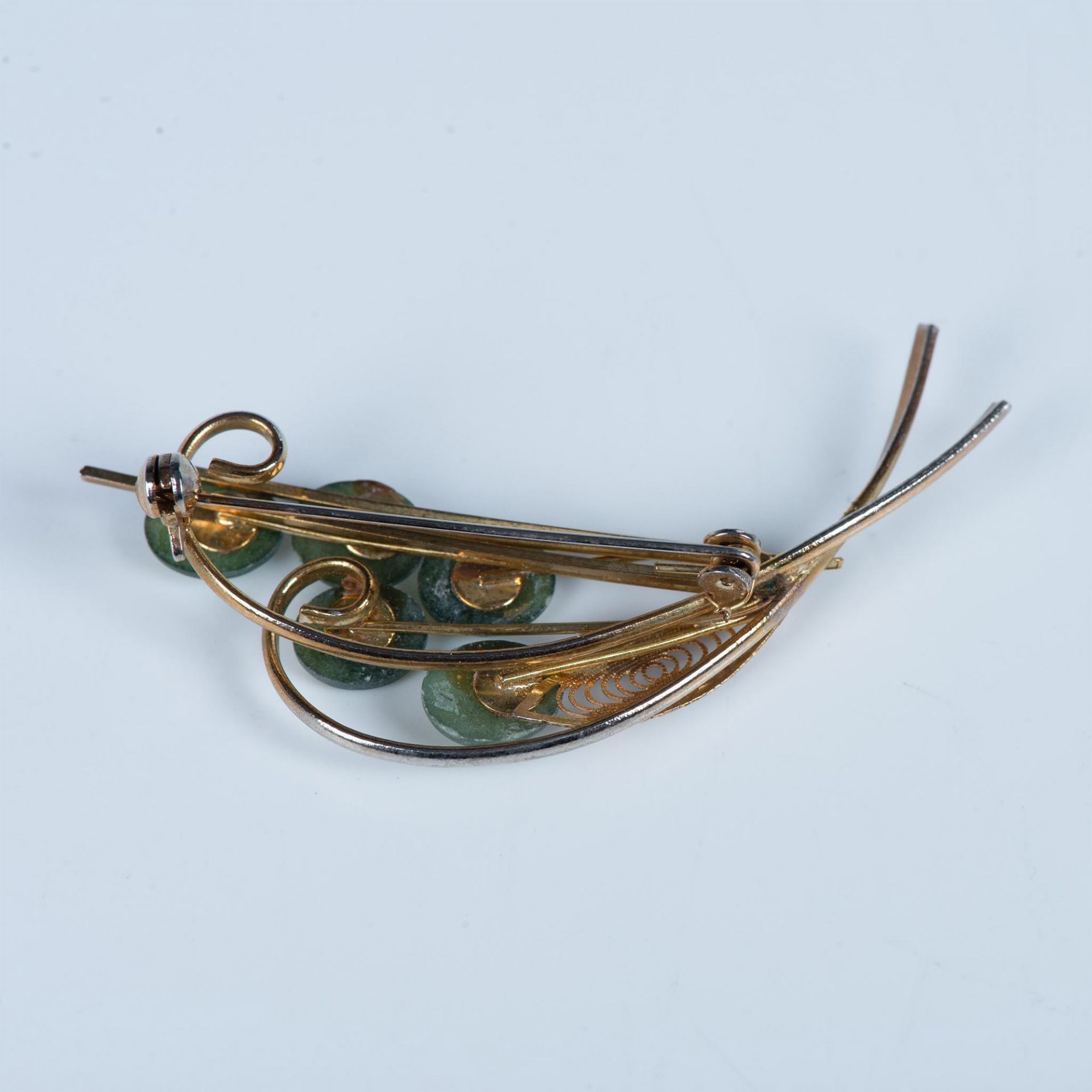 Vintage Gold Metal and Green Gemstone Floral Brooch - Bild 3 aus 4