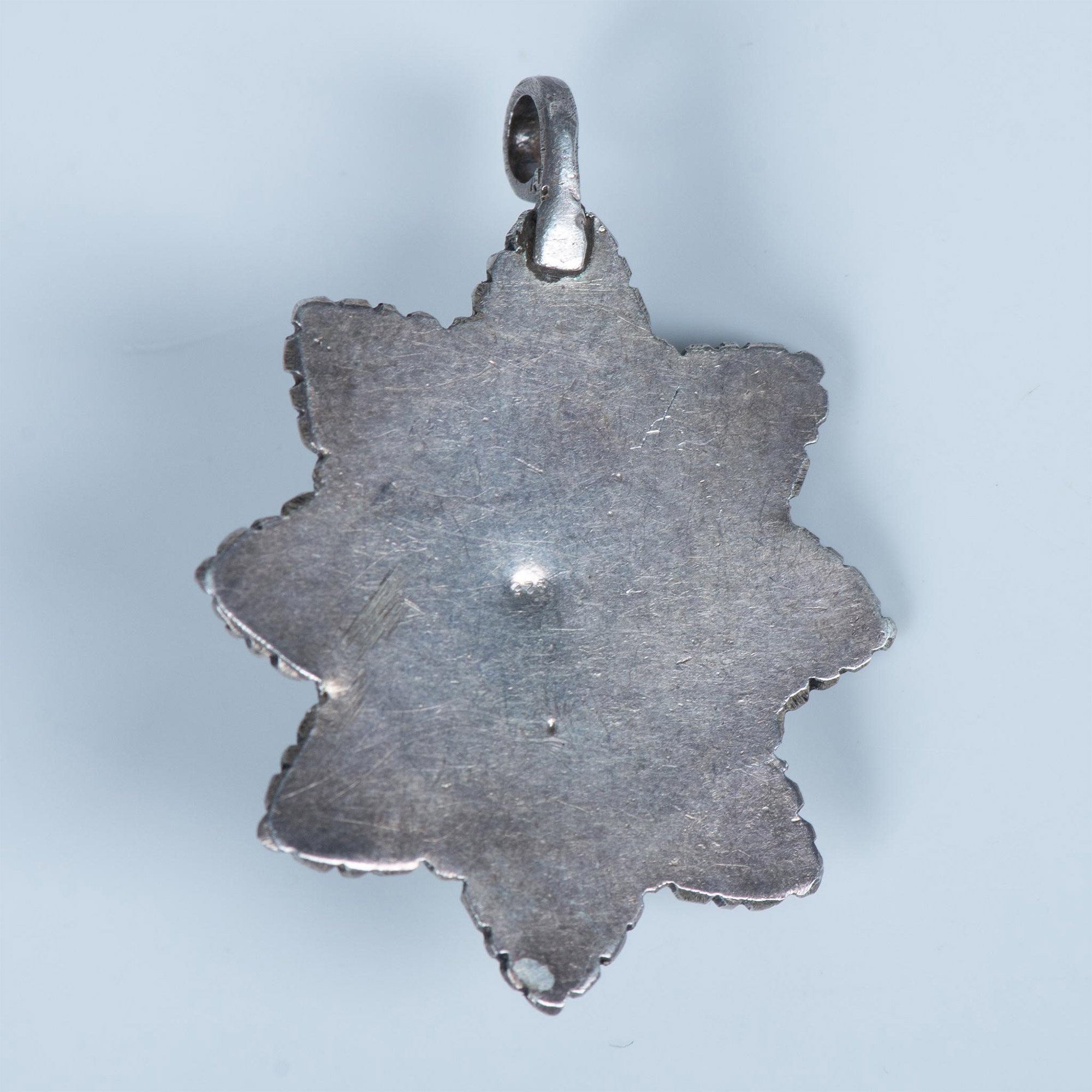 Beautiful Sterling Silver and Turquoise Star Pendant - Image 2 of 3