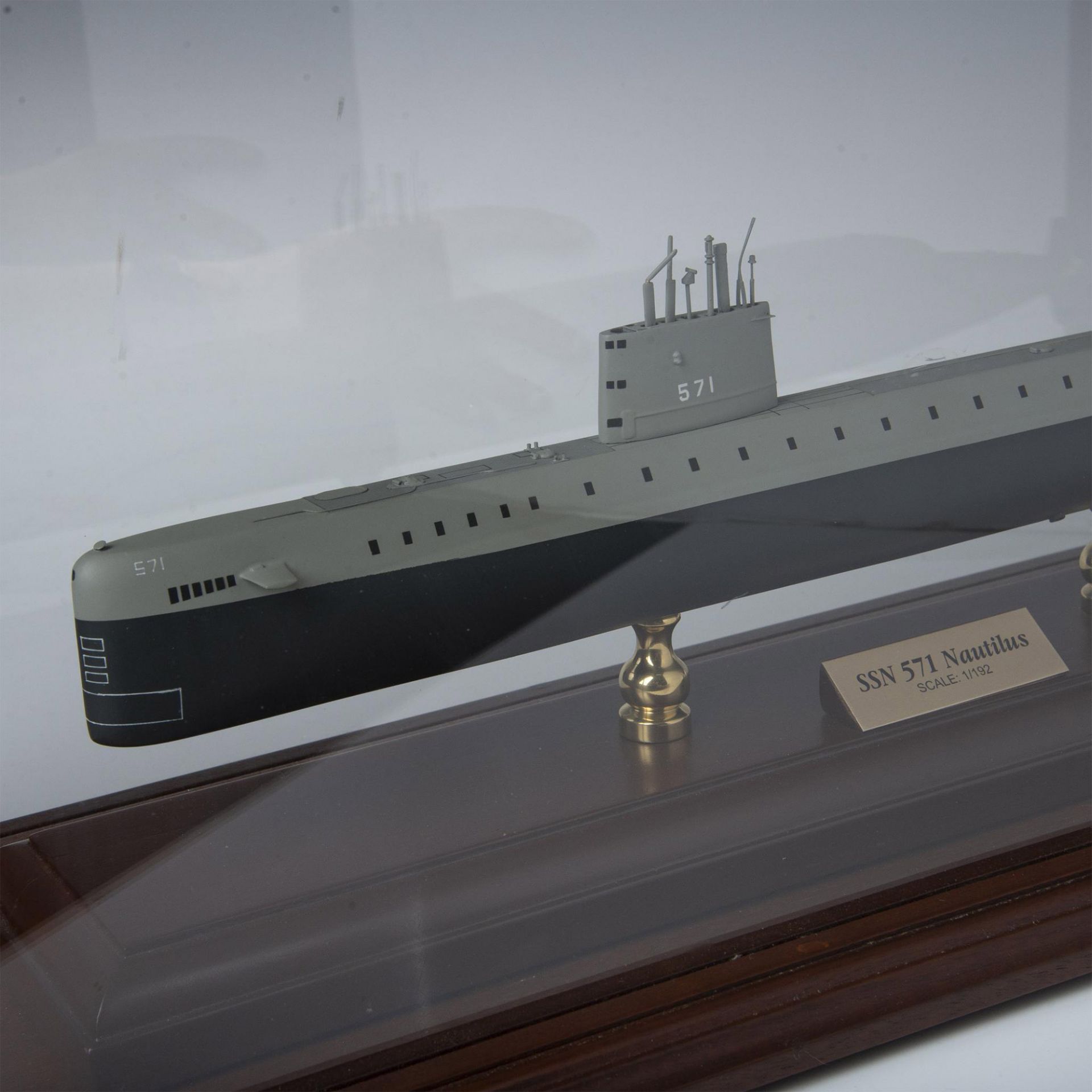 SSN 571 Nautilus Submarine 1/192 Scale Model - Image 7 of 12