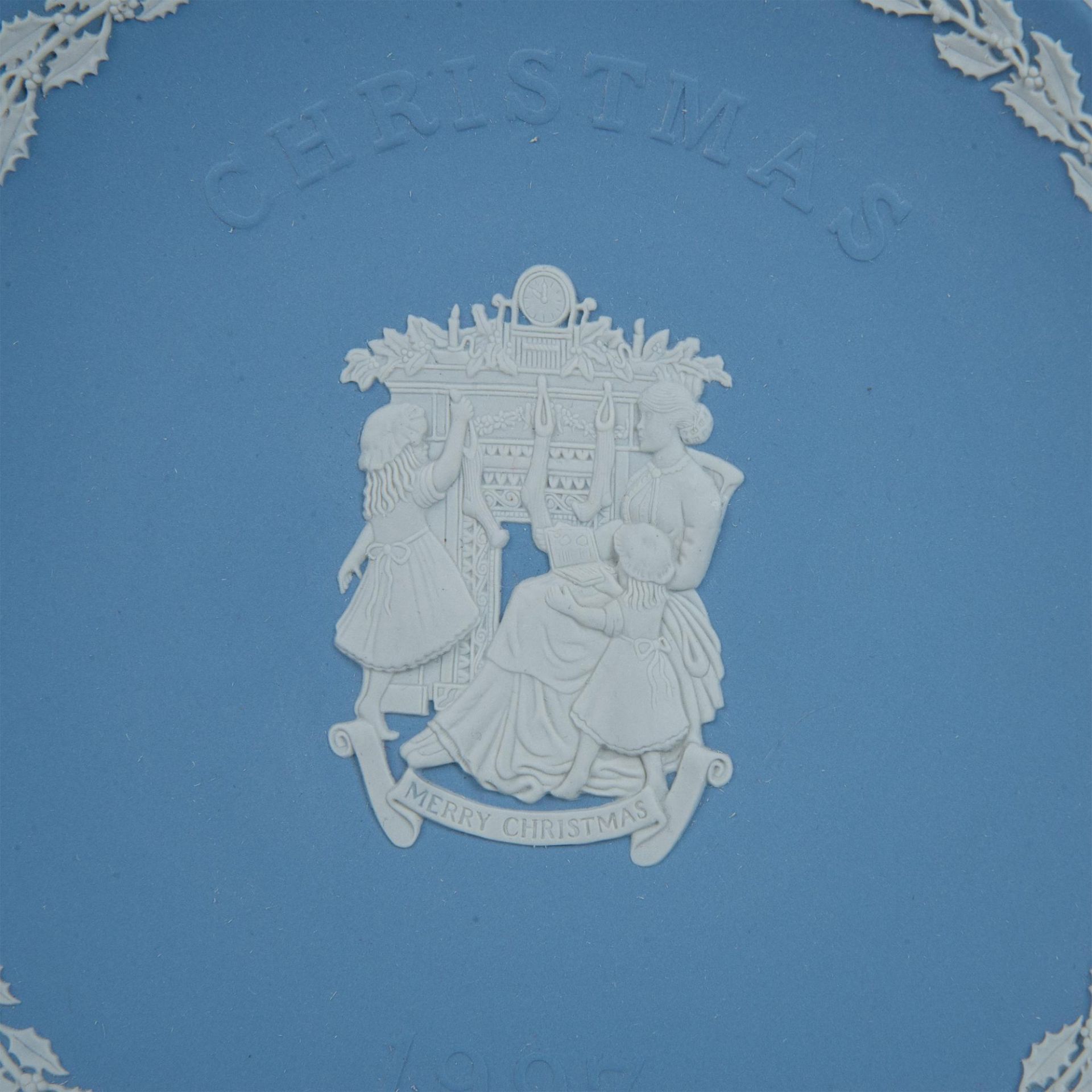 6pc Wedgwood Light Blue Jasperware Christmas Plates - Bild 4 aus 10