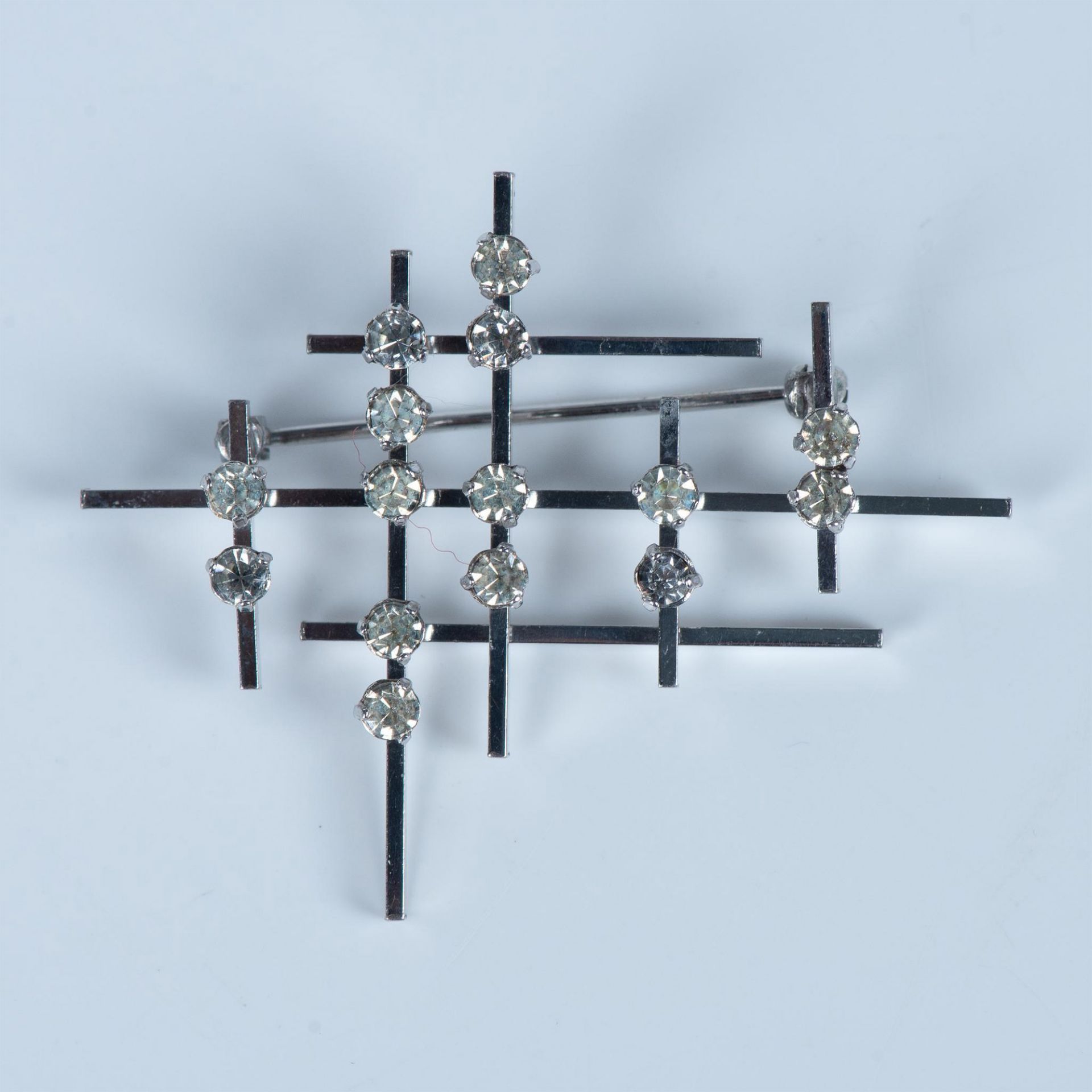 Krementz Art Deco Silver Metal and Rhinestone Brooch - Image 2 of 4