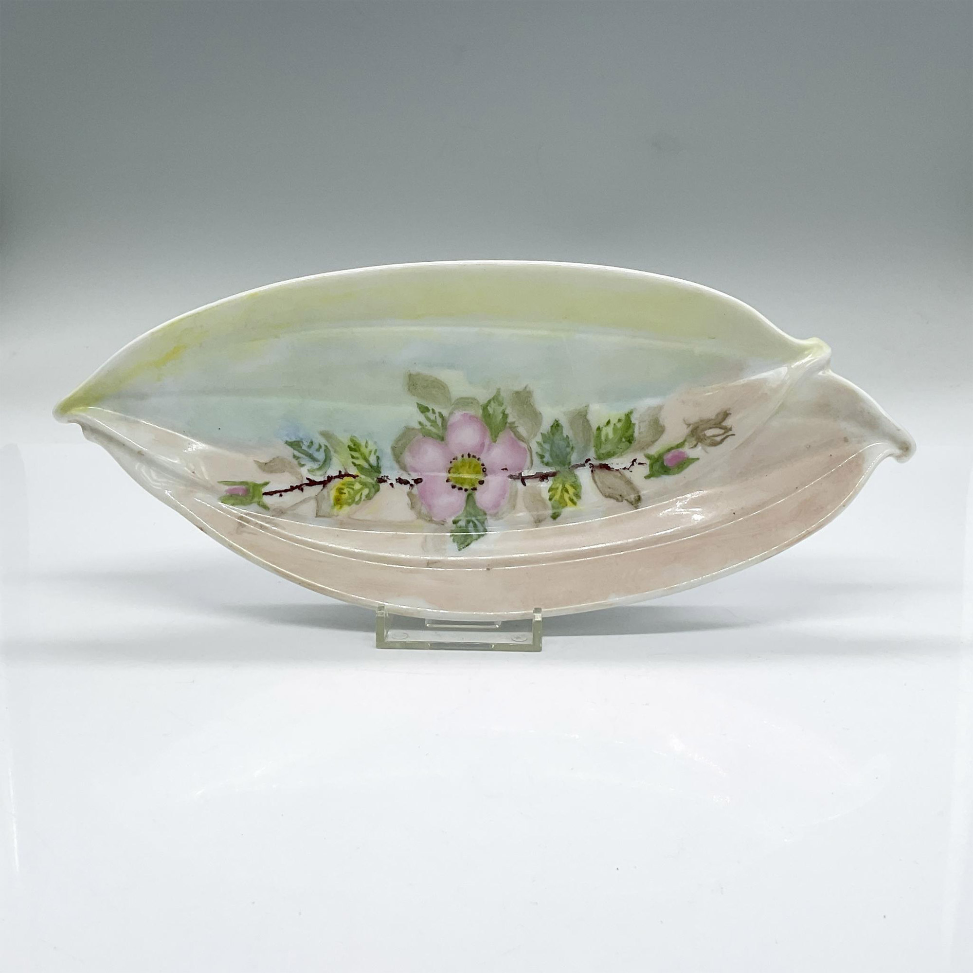 3pc Porcelain Lidded Dish, Vase and Leaf Shaped Dish - Image 5 of 9