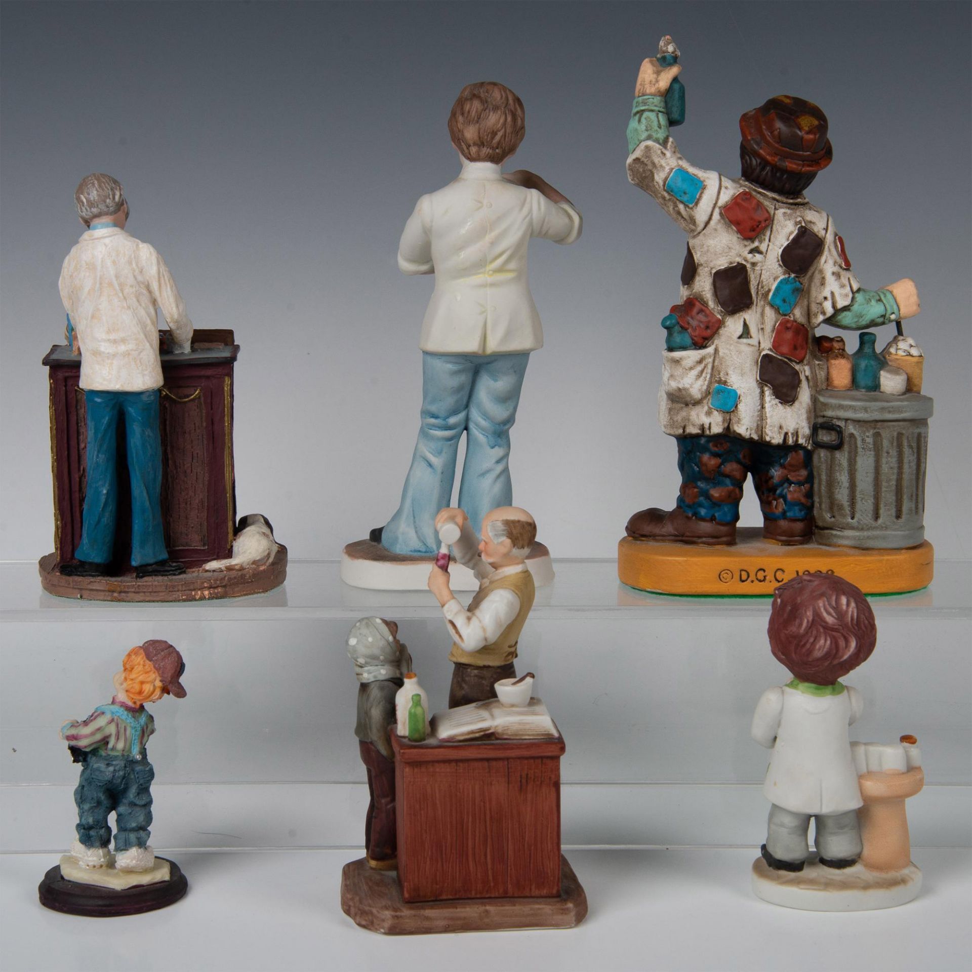 6pc Pharmacist Collectible Figurine Grouping - Bild 2 aus 14