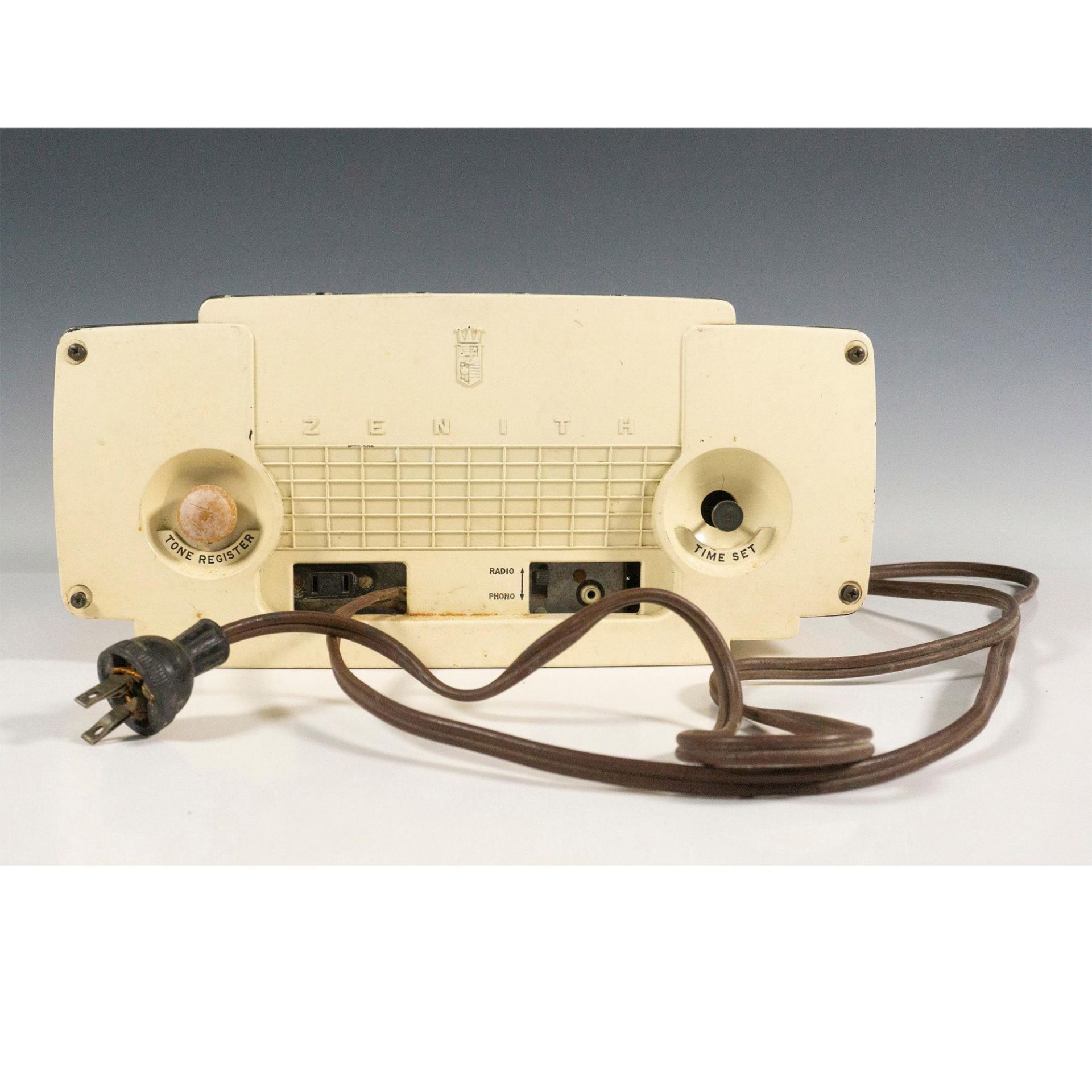 Vintage Zenith Model K622 Vacuum Tube Radio Alarm Clock - Image 3 of 4