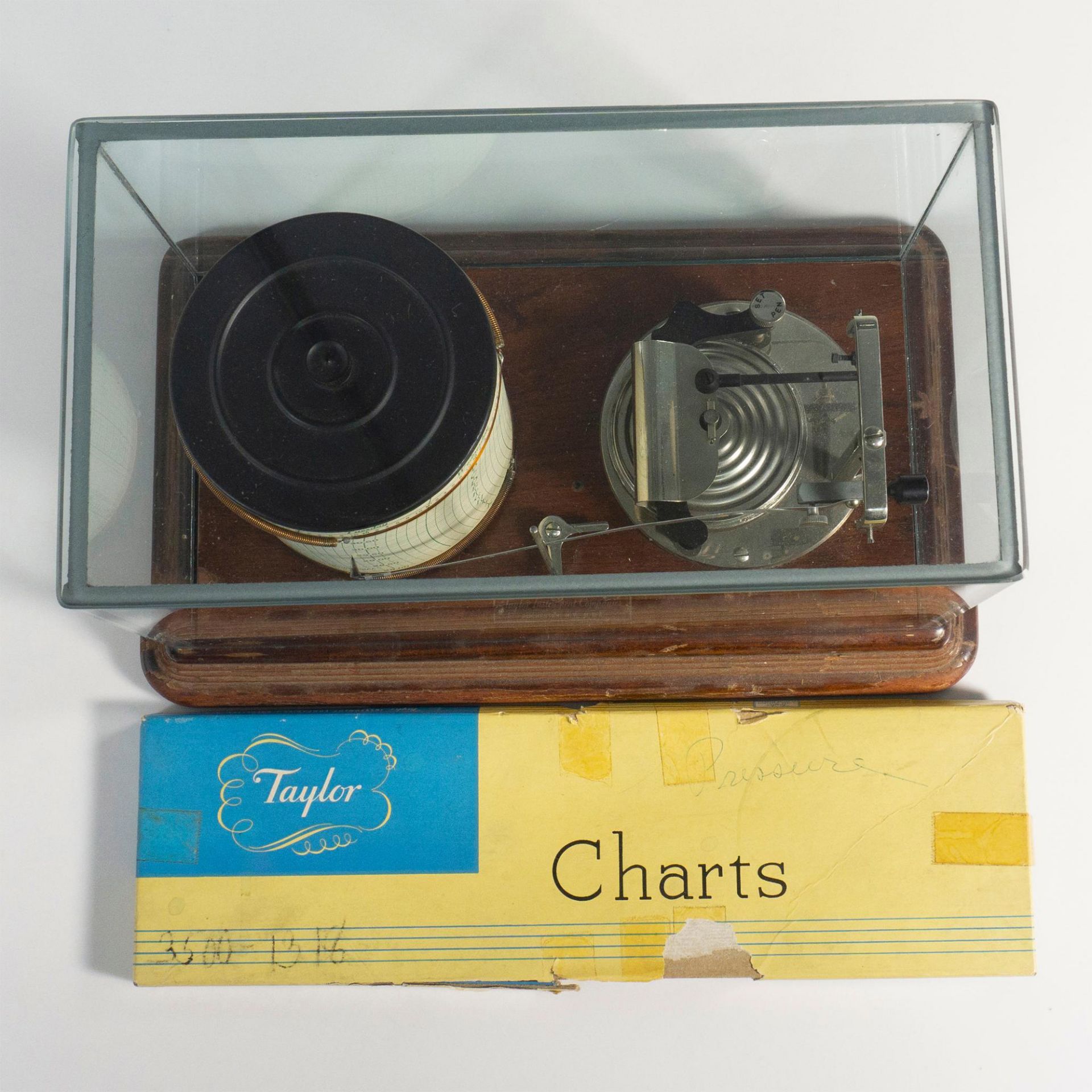 Antique Taylor Cyclo-Stormograph with Box of Charts - Image 5 of 6