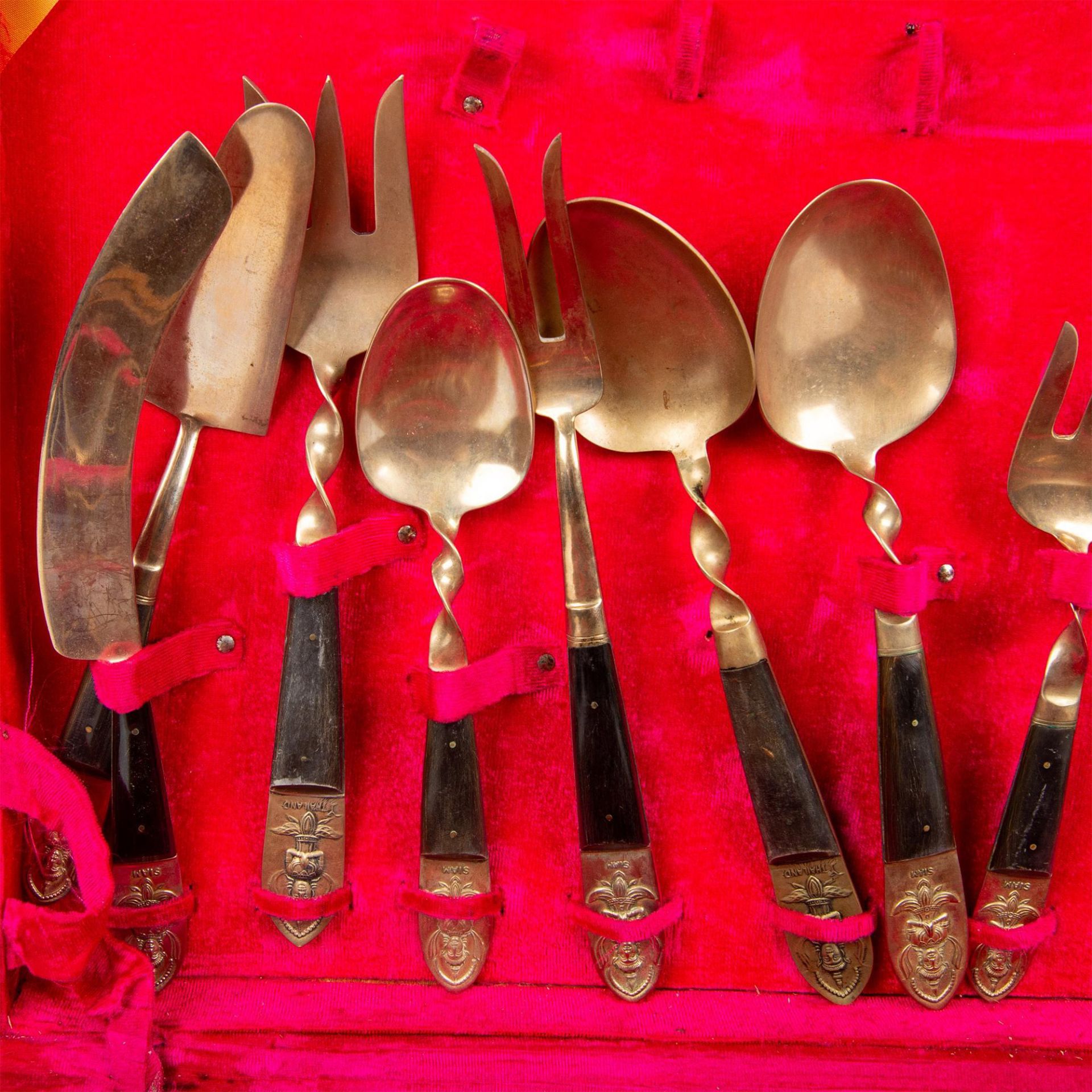 150pc Siam Bronze and Rosewood Flatware - Bild 3 aus 10