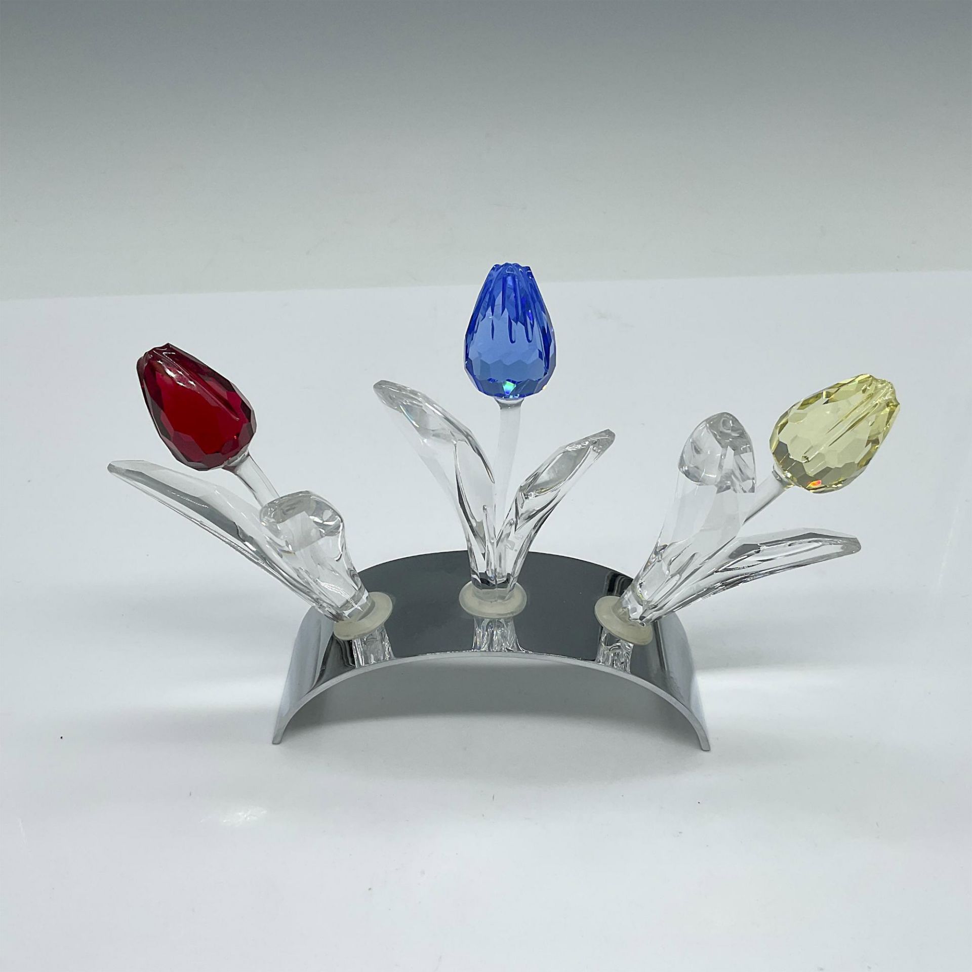 4pc Swarovski Crystal Figurines, Tulips and Display Stand - Image 2 of 4