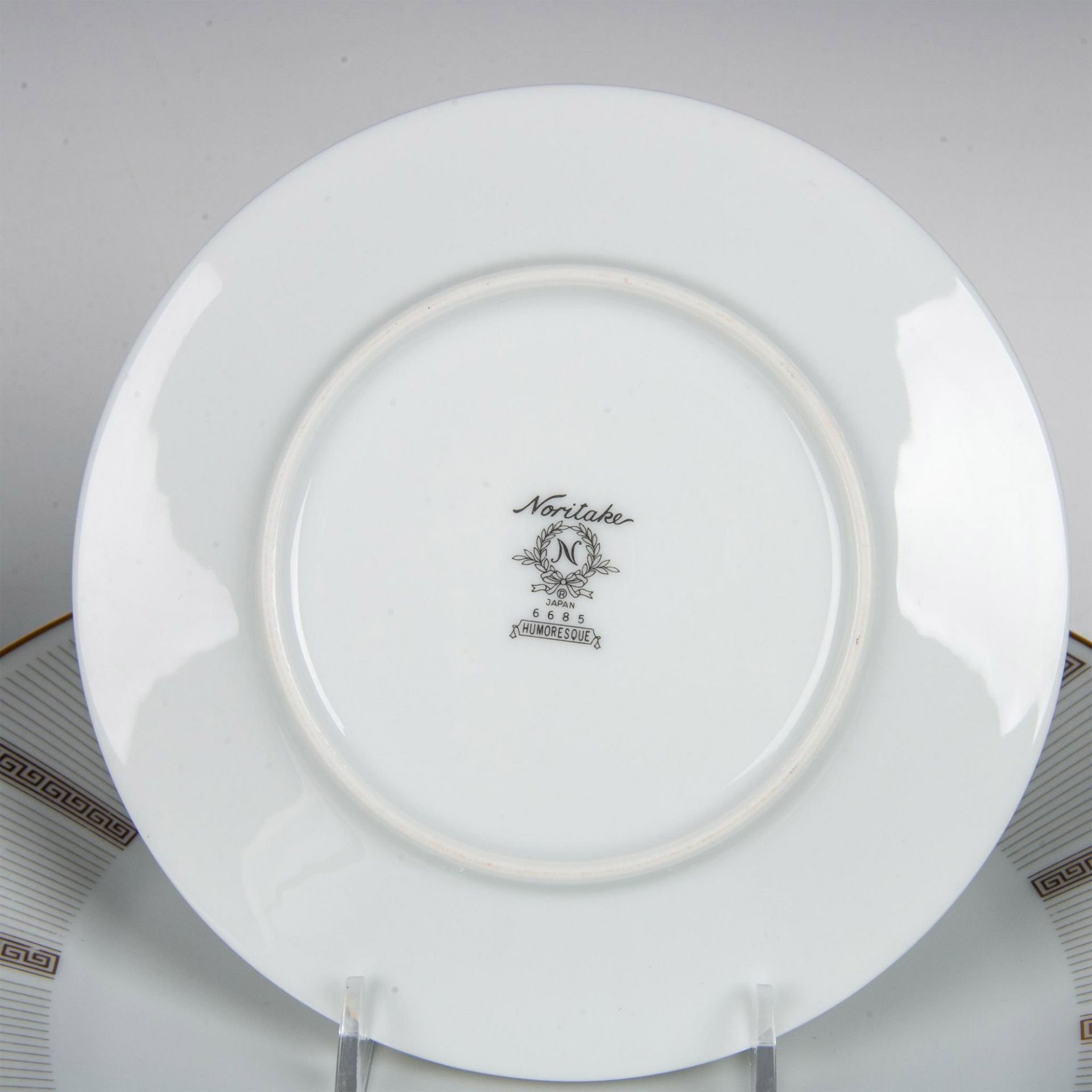 80pc Noritake Porcelain Dinner Ware, Humoresque - Image 3 of 5