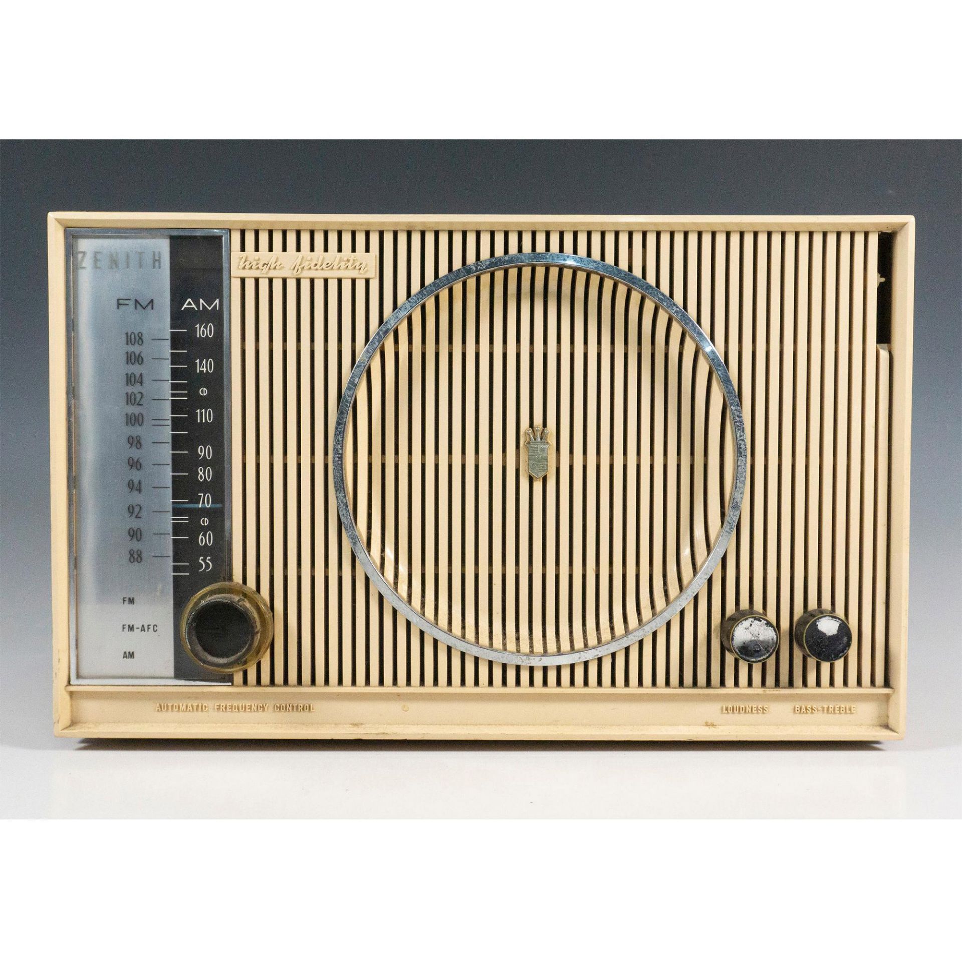 Zenith High Fidelity Power Tube Am/Fm Radio