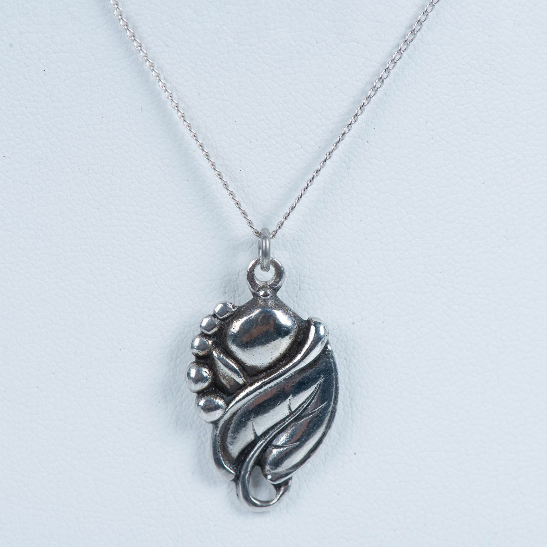 Pretty Sterling Silver Leaf Pendant Necklace - Bild 2 aus 4