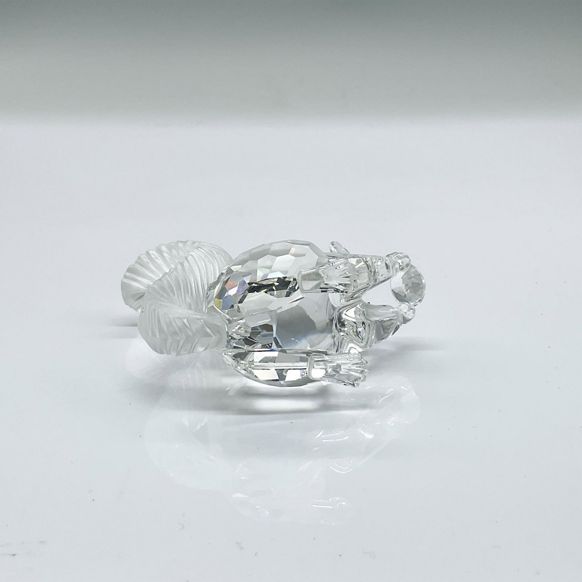 Swarovski Crystal Figurine, SCS Members Squirrel + Base - Image 3 of 4