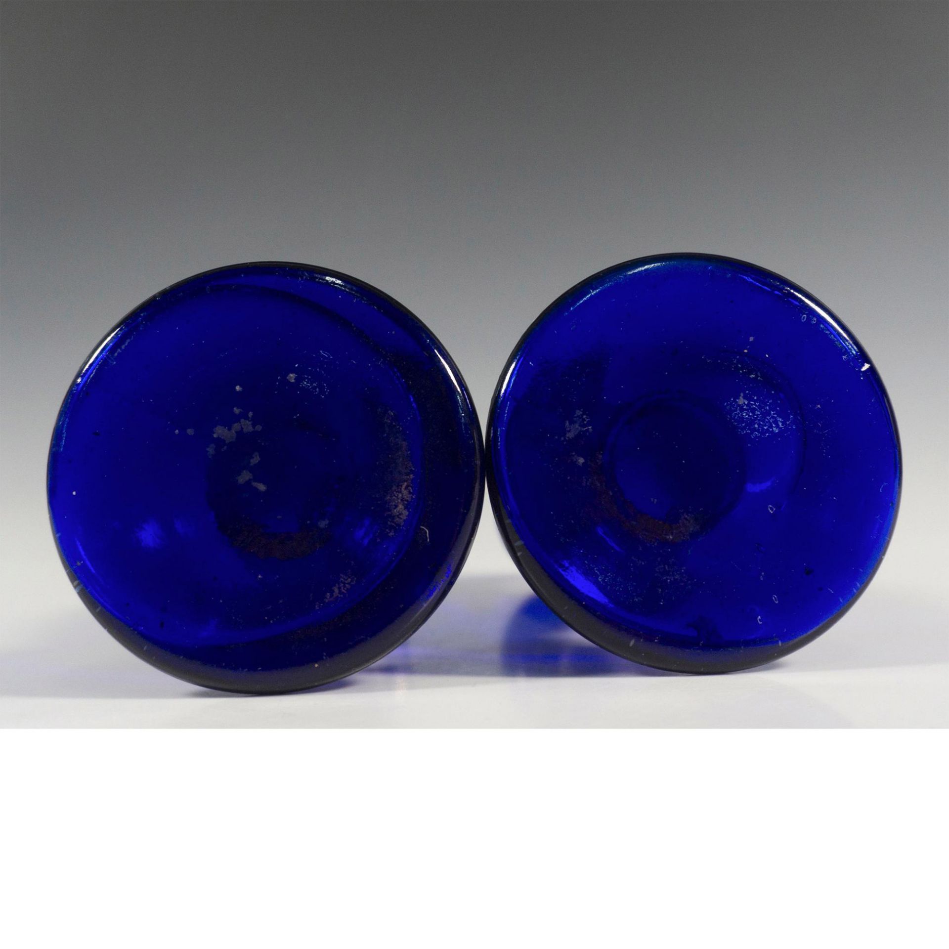 Pair of Vintage Art Glass Blue Candle Holders - Bild 4 aus 5