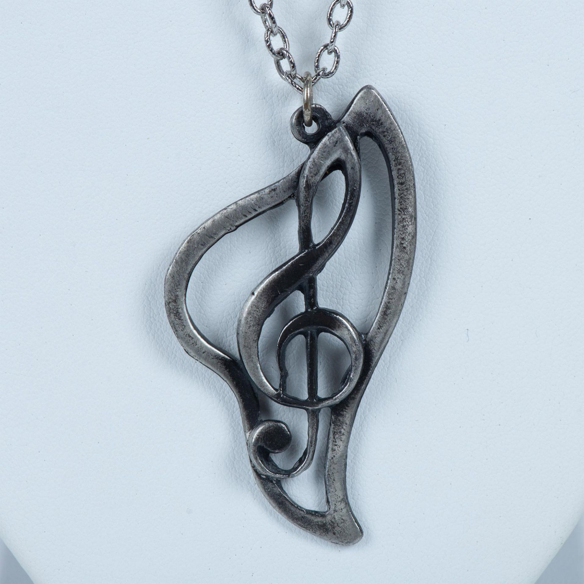 Pretty Silver Metal Treble Clef Music Note Necklace - Image 2 of 4