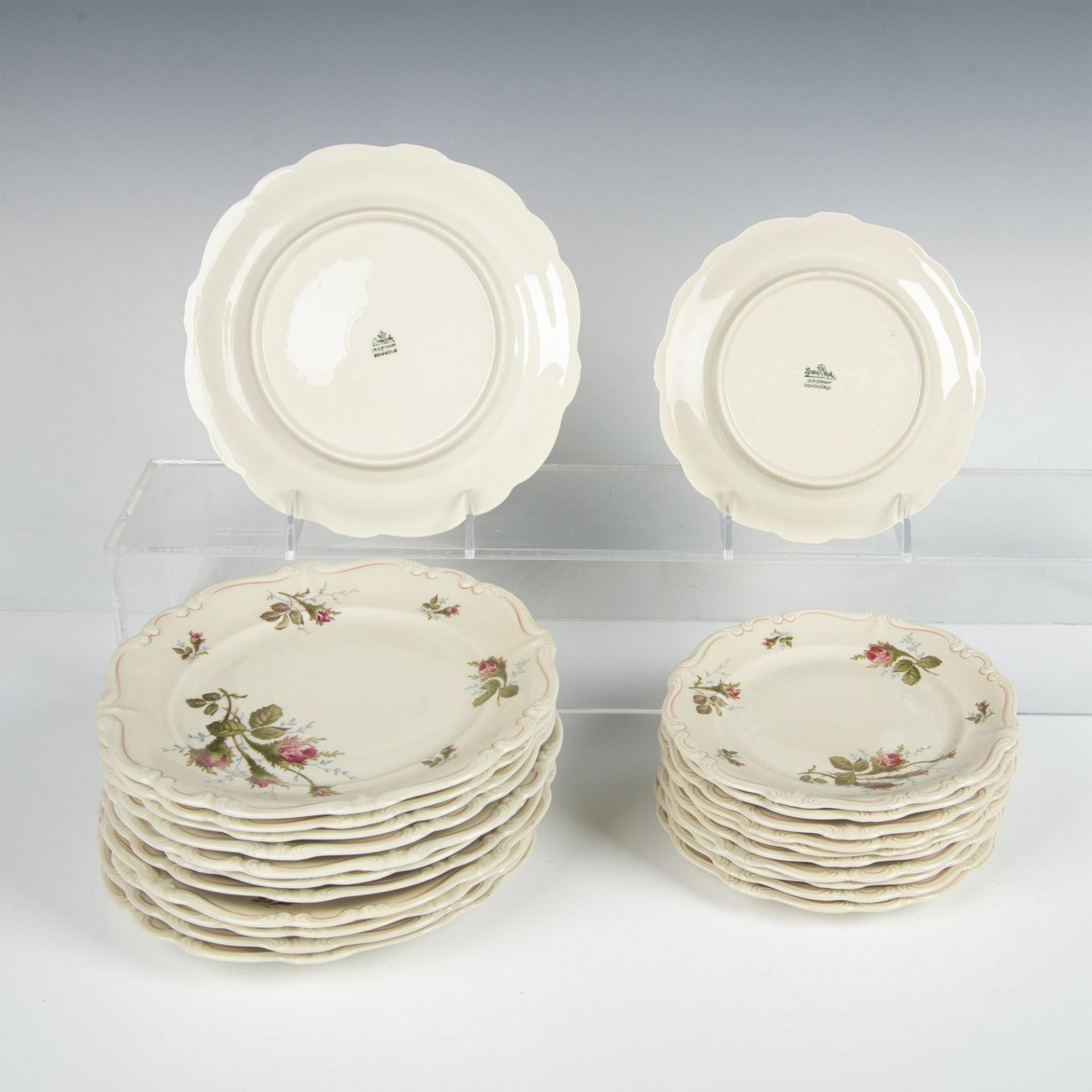 23pc Rosenthal Selb-Germany Pompadour Moss Rose Plates - Image 4 of 5