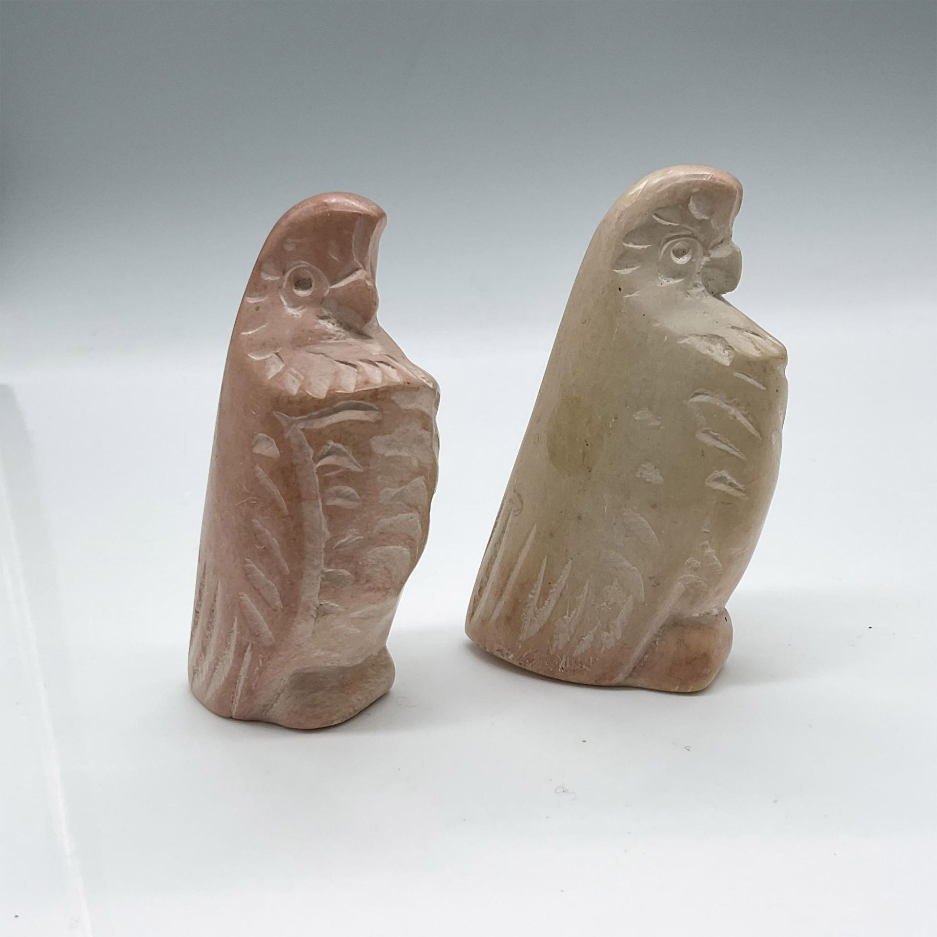 Pair of Carved Stone Birds - Bild 2 aus 4