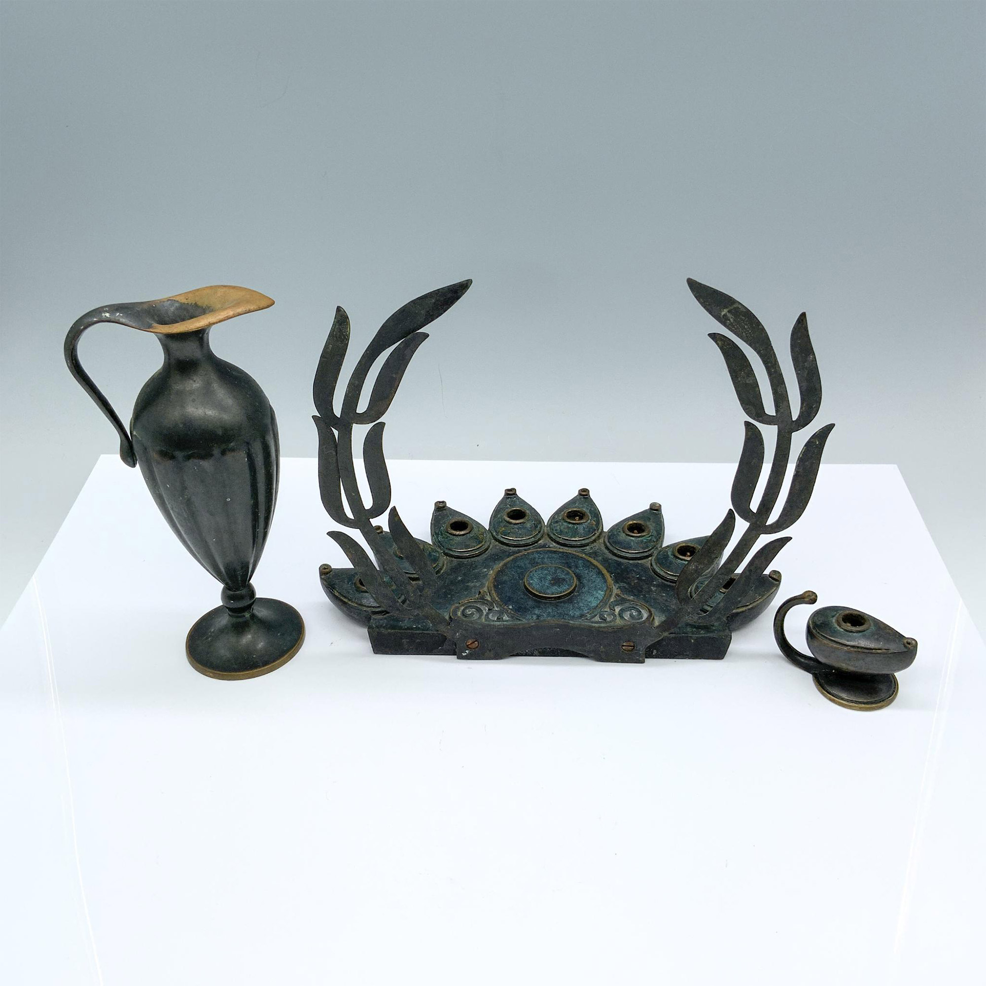 Israeli Judaica Pal-Bell Bronze Oil Burning Hanukkah Menorah - Image 5 of 6