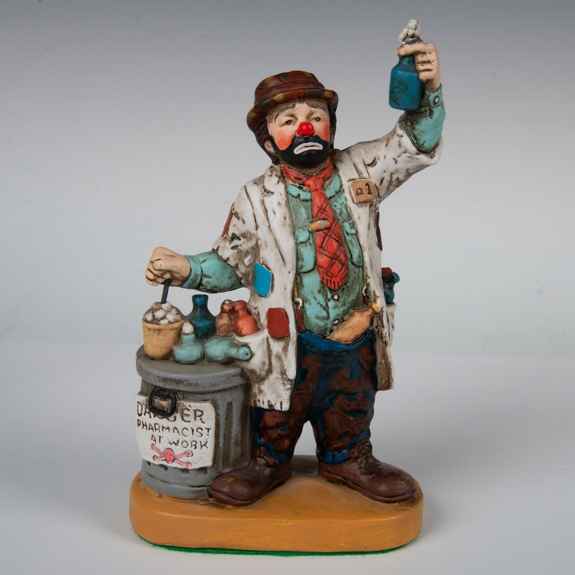 6pc Pharmacist Collectible Figurine Grouping - Image 11 of 14