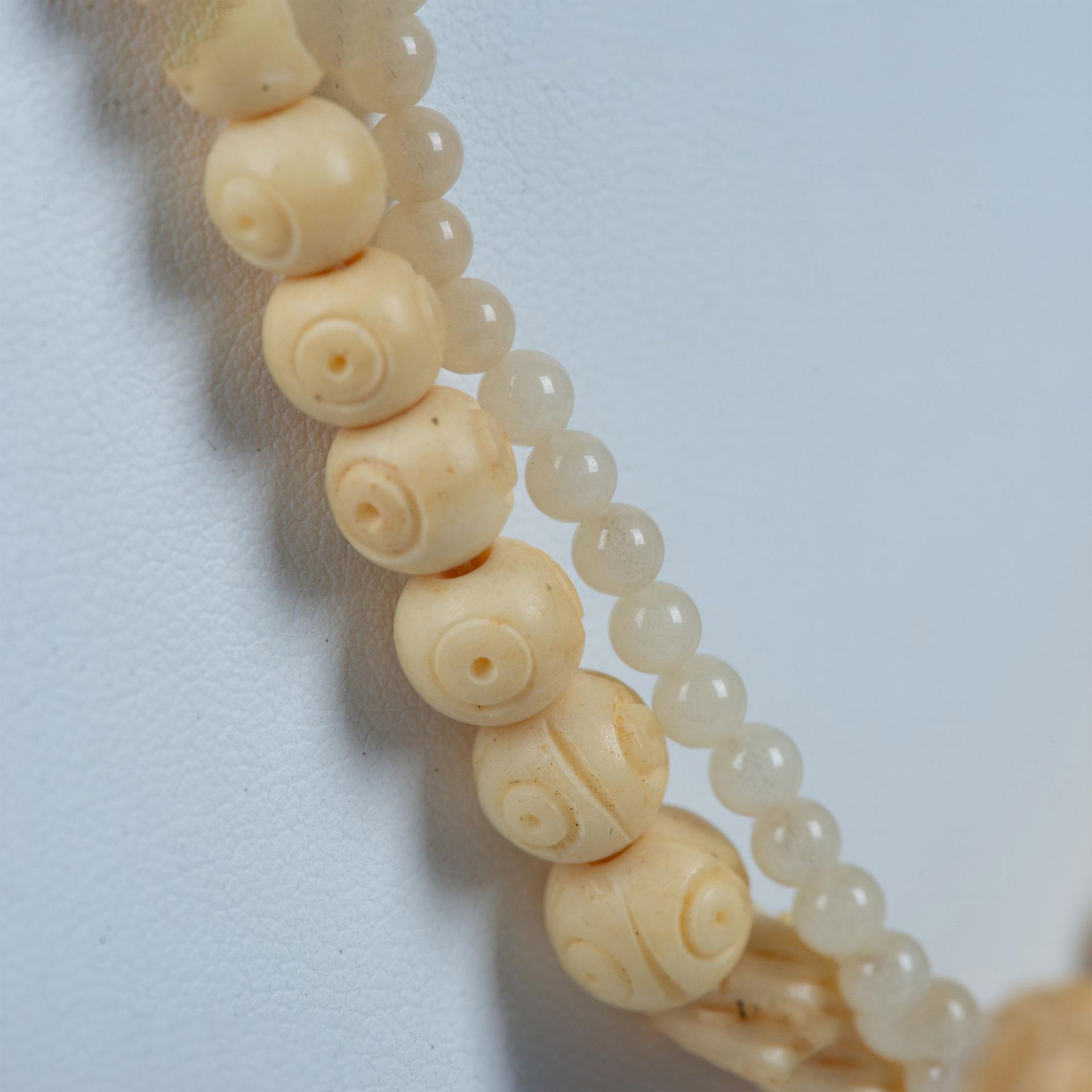 2pc Carved Bone and Gemstone Bead Necklaces - Bild 2 aus 2