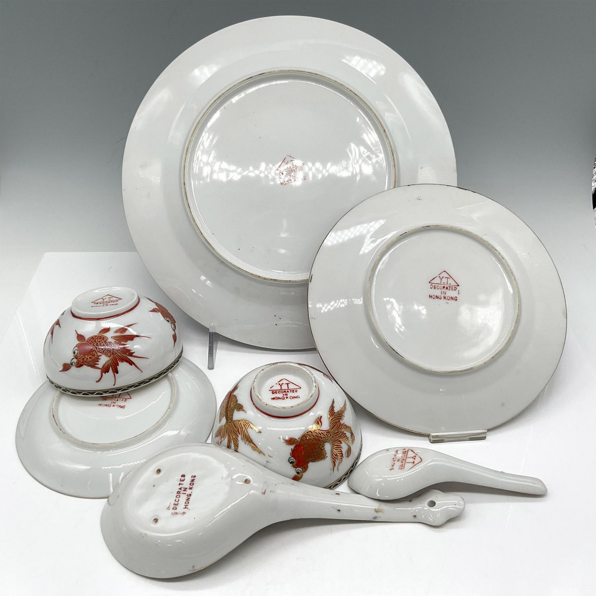 7pc Y.T. Japanese Porcelain Ware, Famille Rose Goldfish - Image 3 of 3