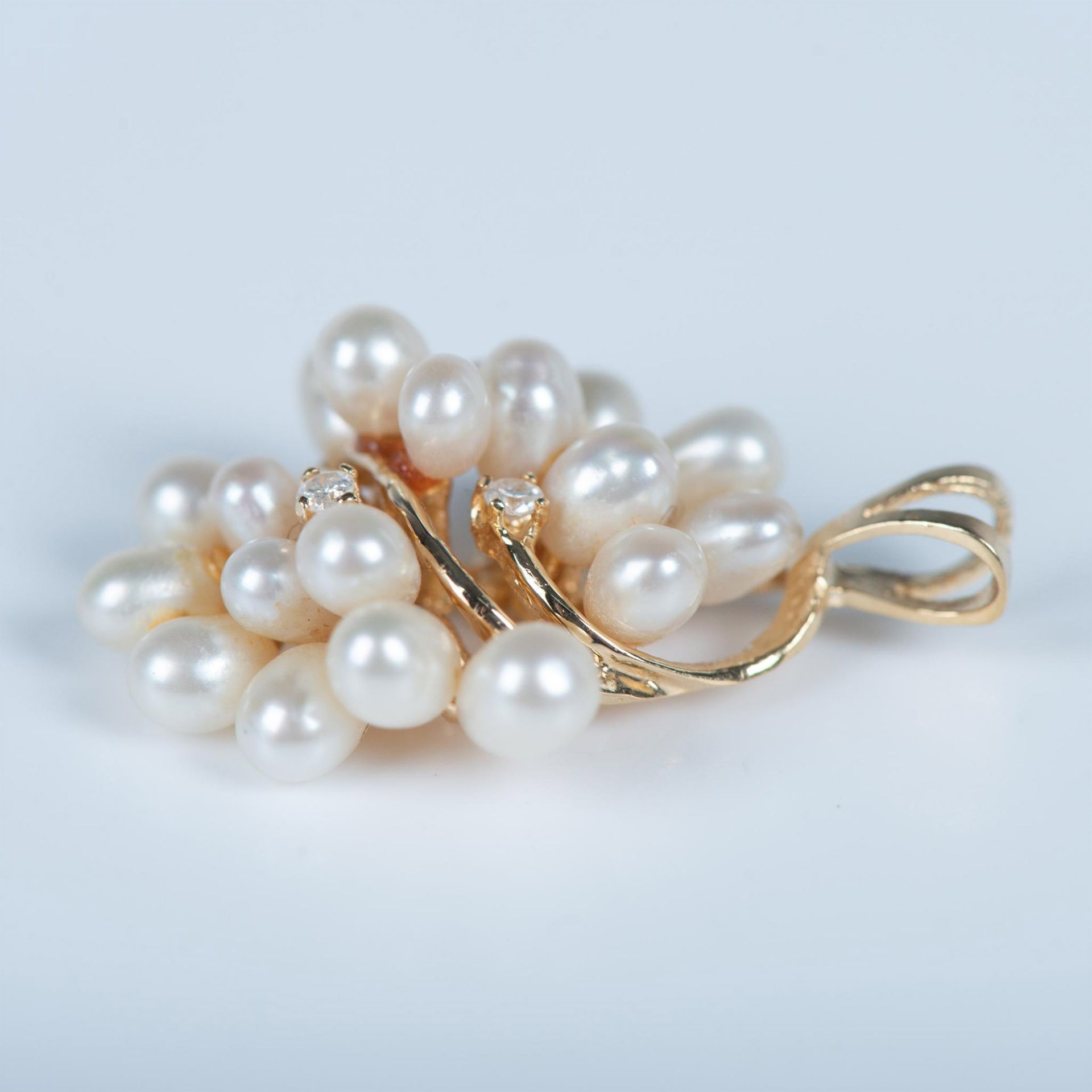Fancy Vintage 14K Gold, Diamond and Pearl Cluster Pendant - Image 3 of 4