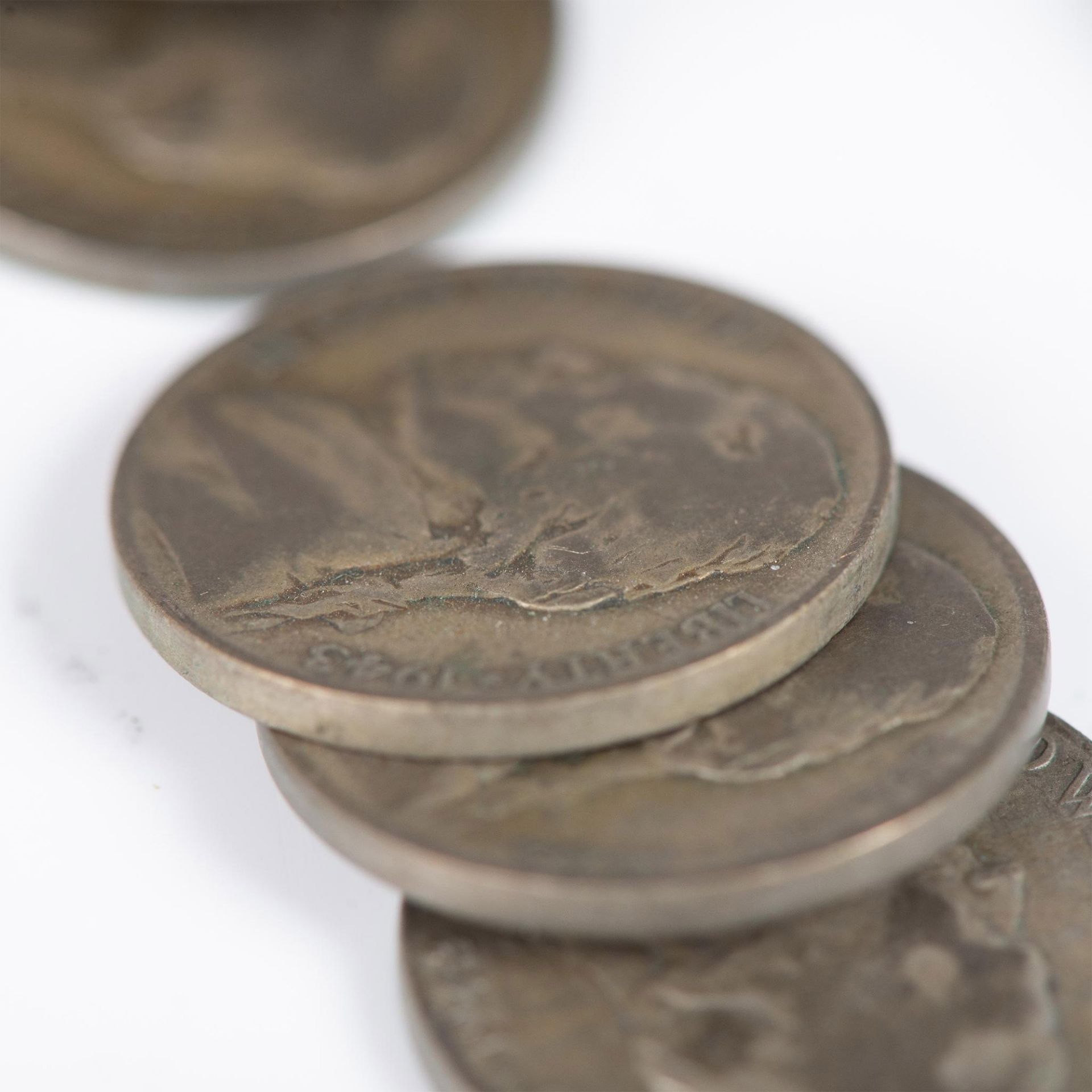 5 ROLLS OF US SILVER WWII NICKELS (40 PER ROLL) - Image 8 of 10