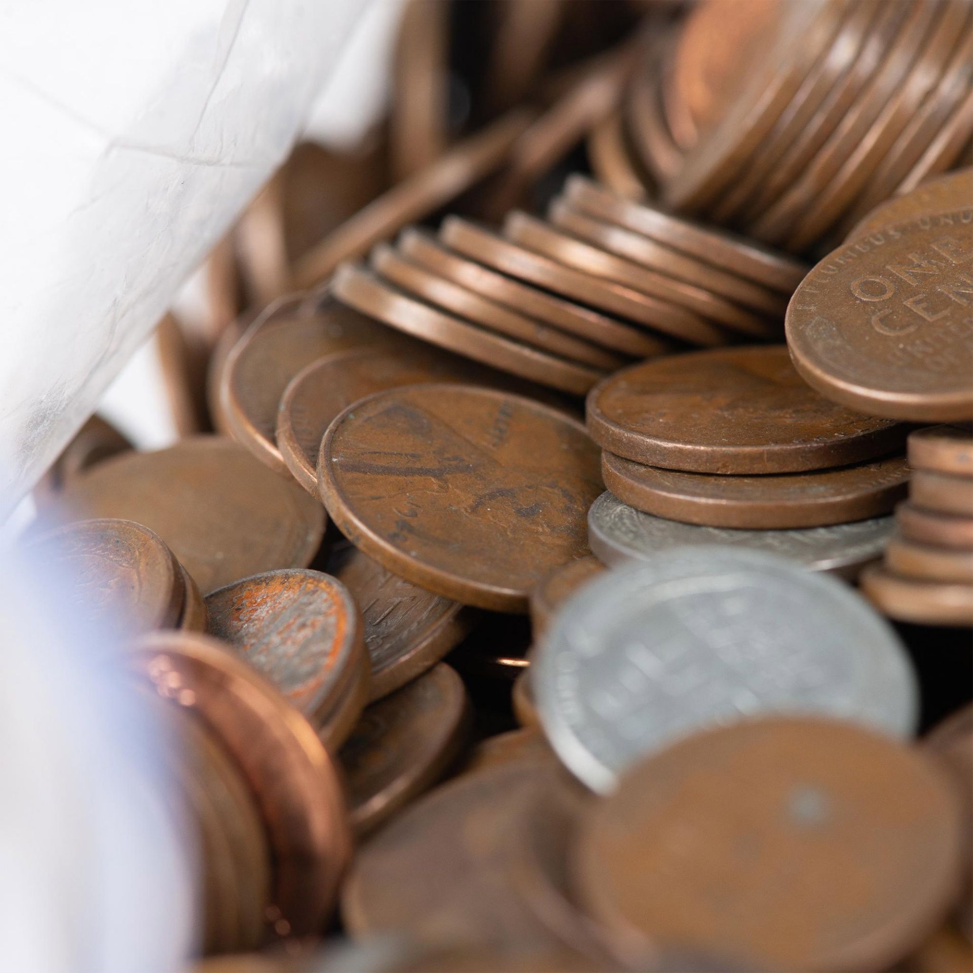 10LB BAG OF 1,500 UNSEARCHED LINCON WHEAT CENT COINS - Image 7 of 9