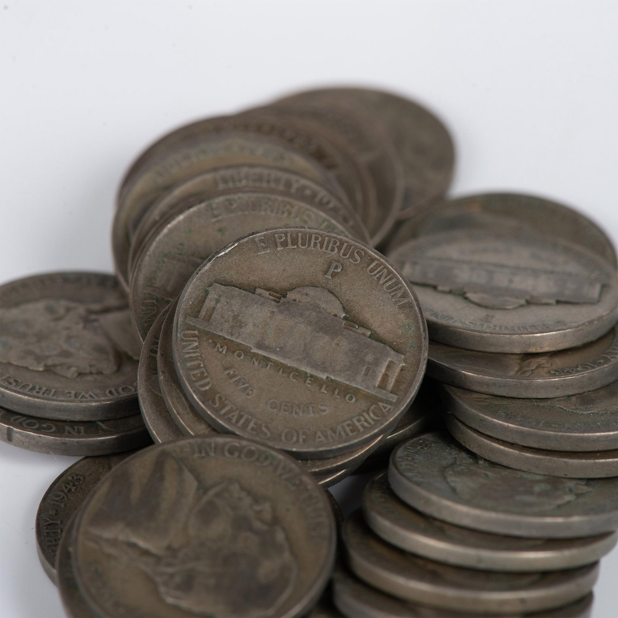 5 ROLLS OF US SILVER WWII NICKELS (40 PER ROLL) - Image 7 of 12