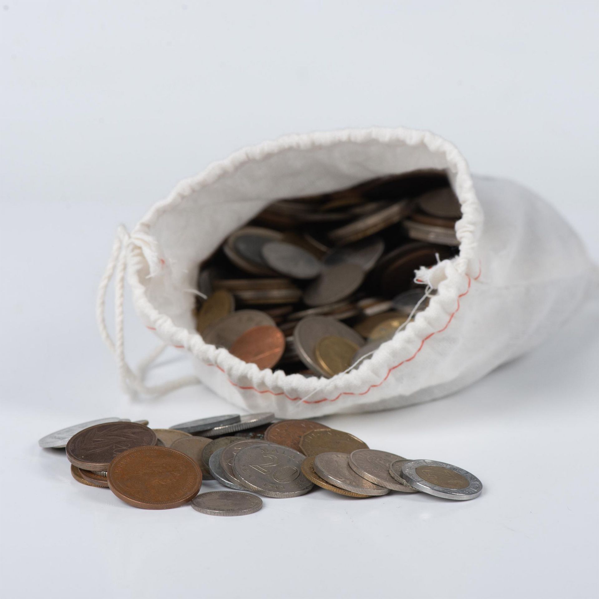 5LB BAG OF WORLD COINS WITH SILVER - Image 8 of 9