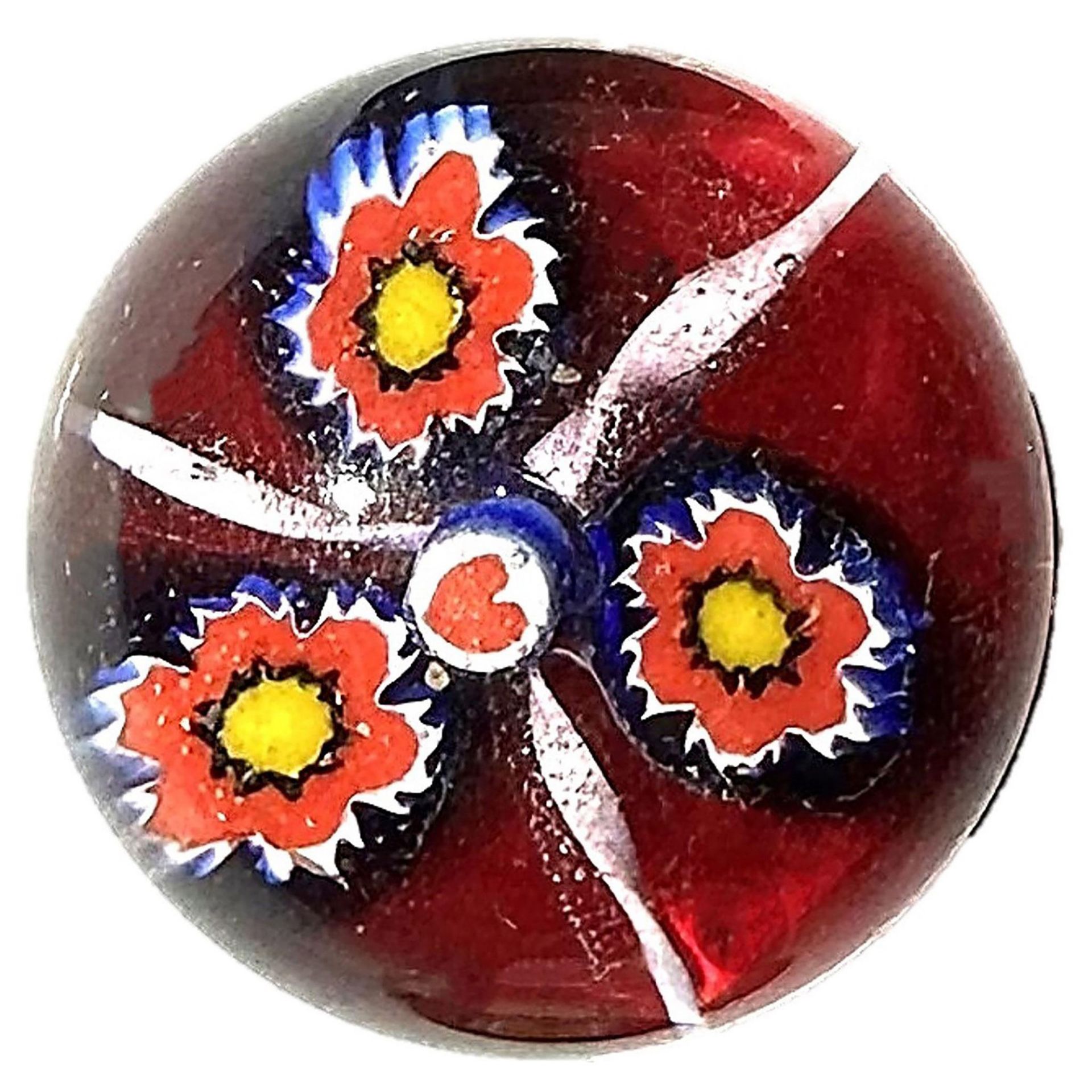 A small card of assorted division three artist glass buttons - Bild 4 aus 7