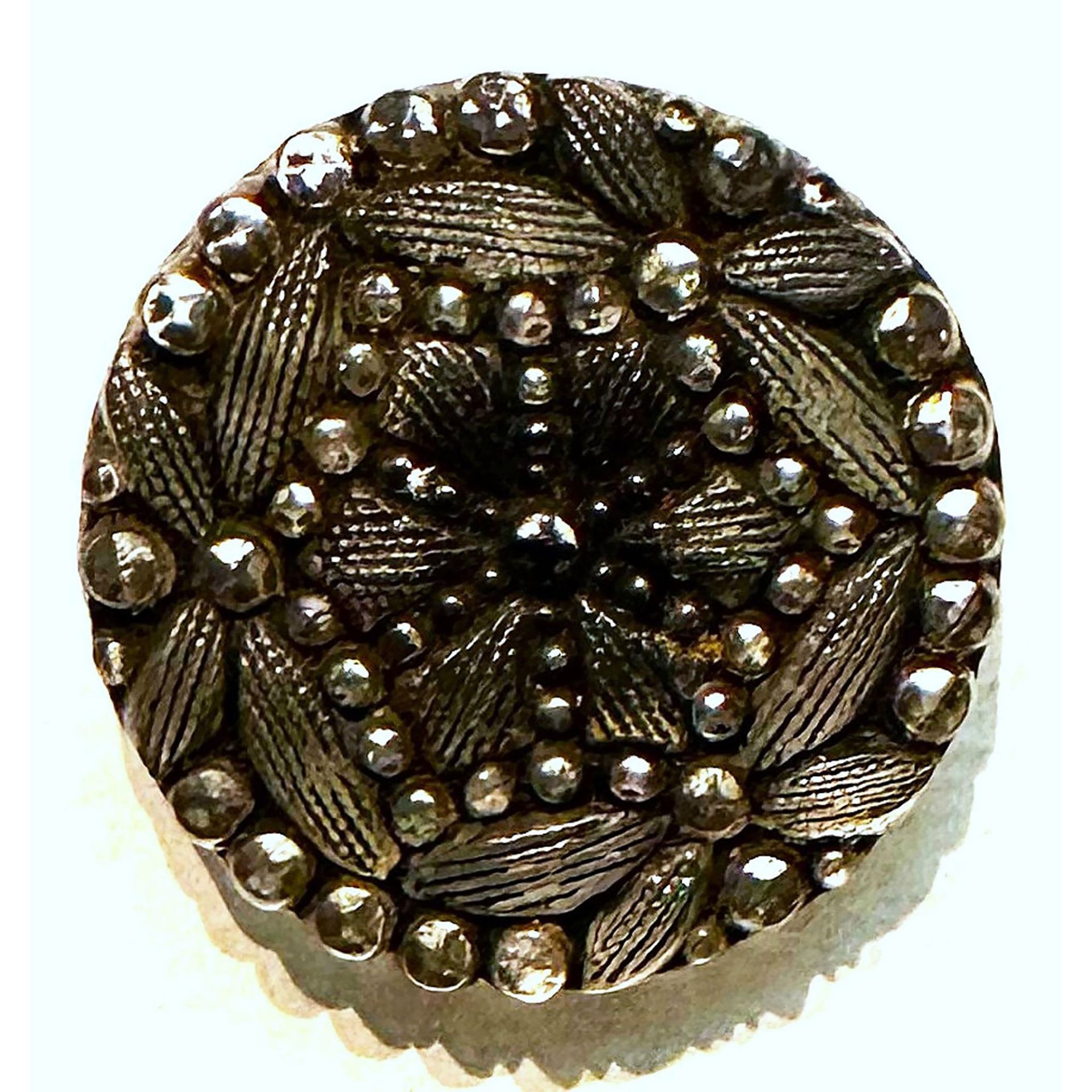 A small card of division one lacy glass buttons - Bild 4 aus 6