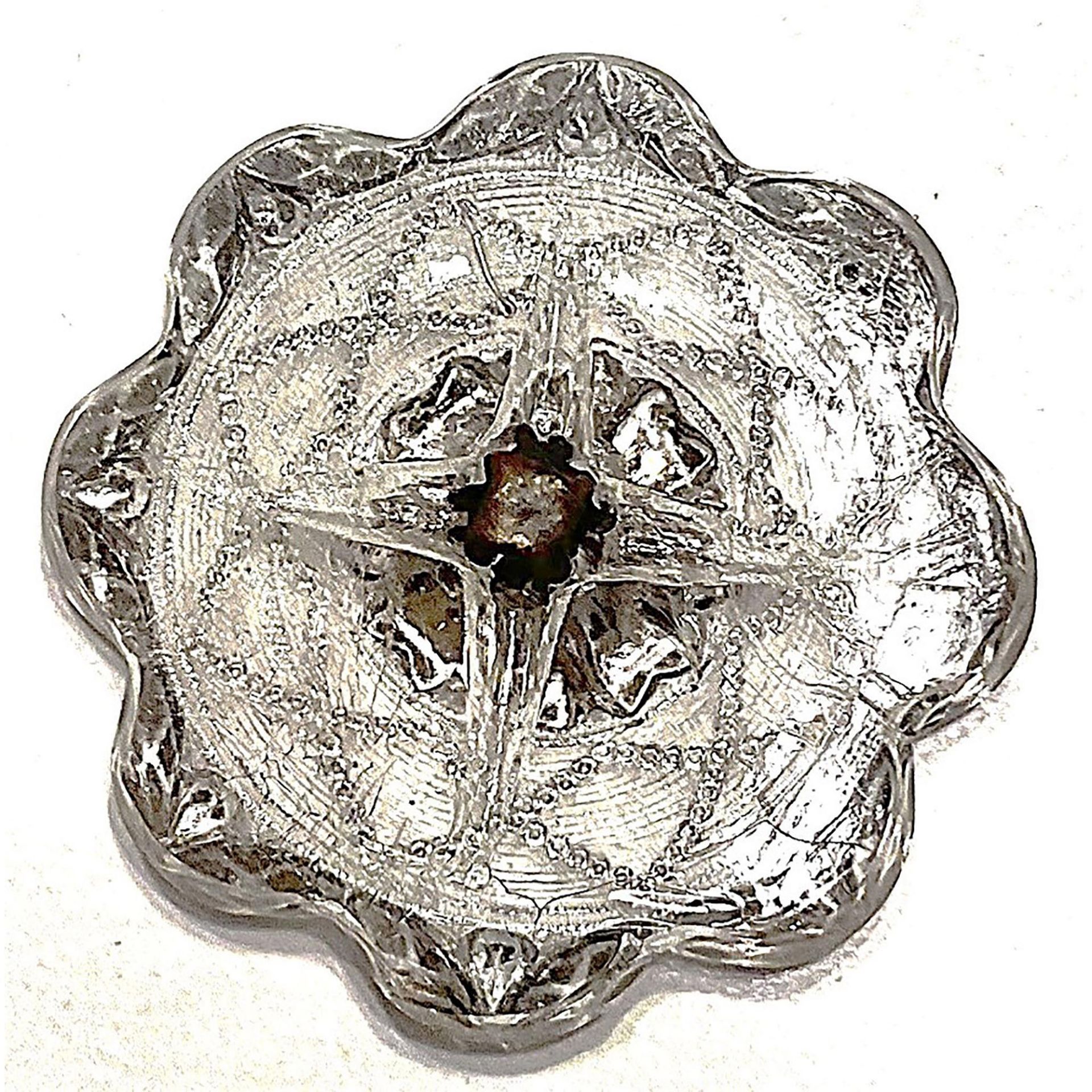A division one silver lustered lacy glass button - Image 3 of 3